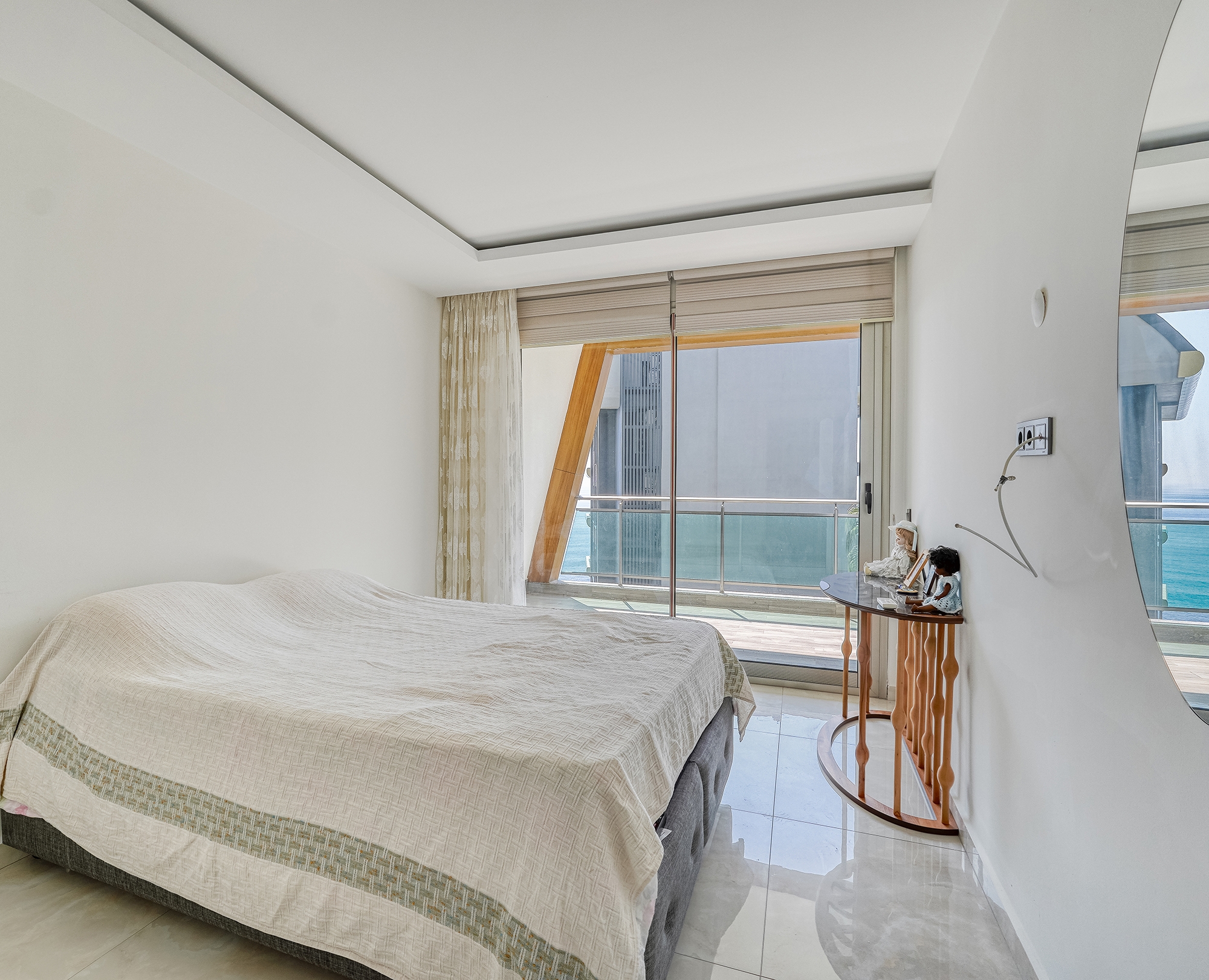 Luksus 1+1 Lejlighed med Hav- og Bjergudsigt i Kargicak, Alanya