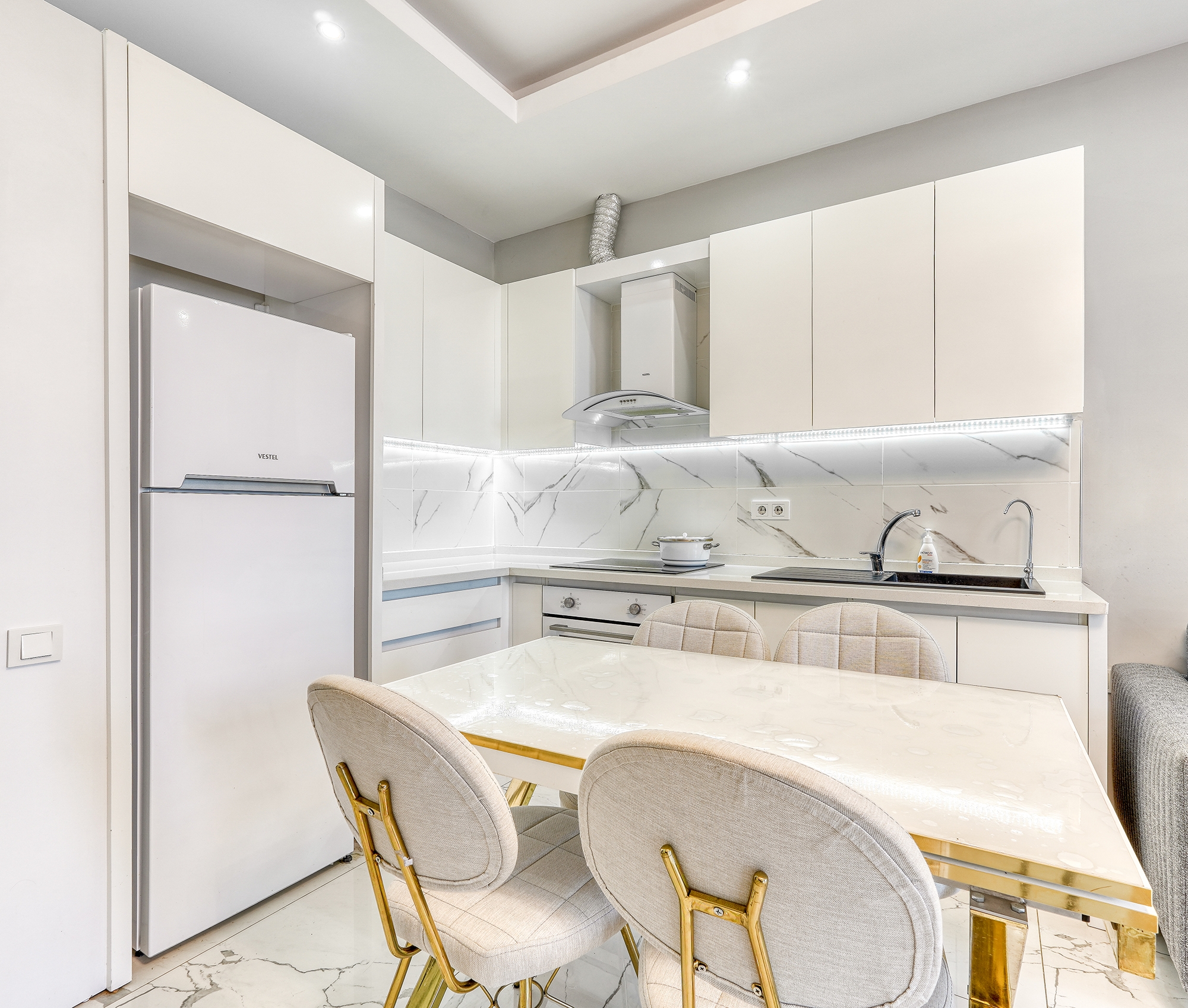 Luxury 1+1 Apartment with Mountain View, Alanya