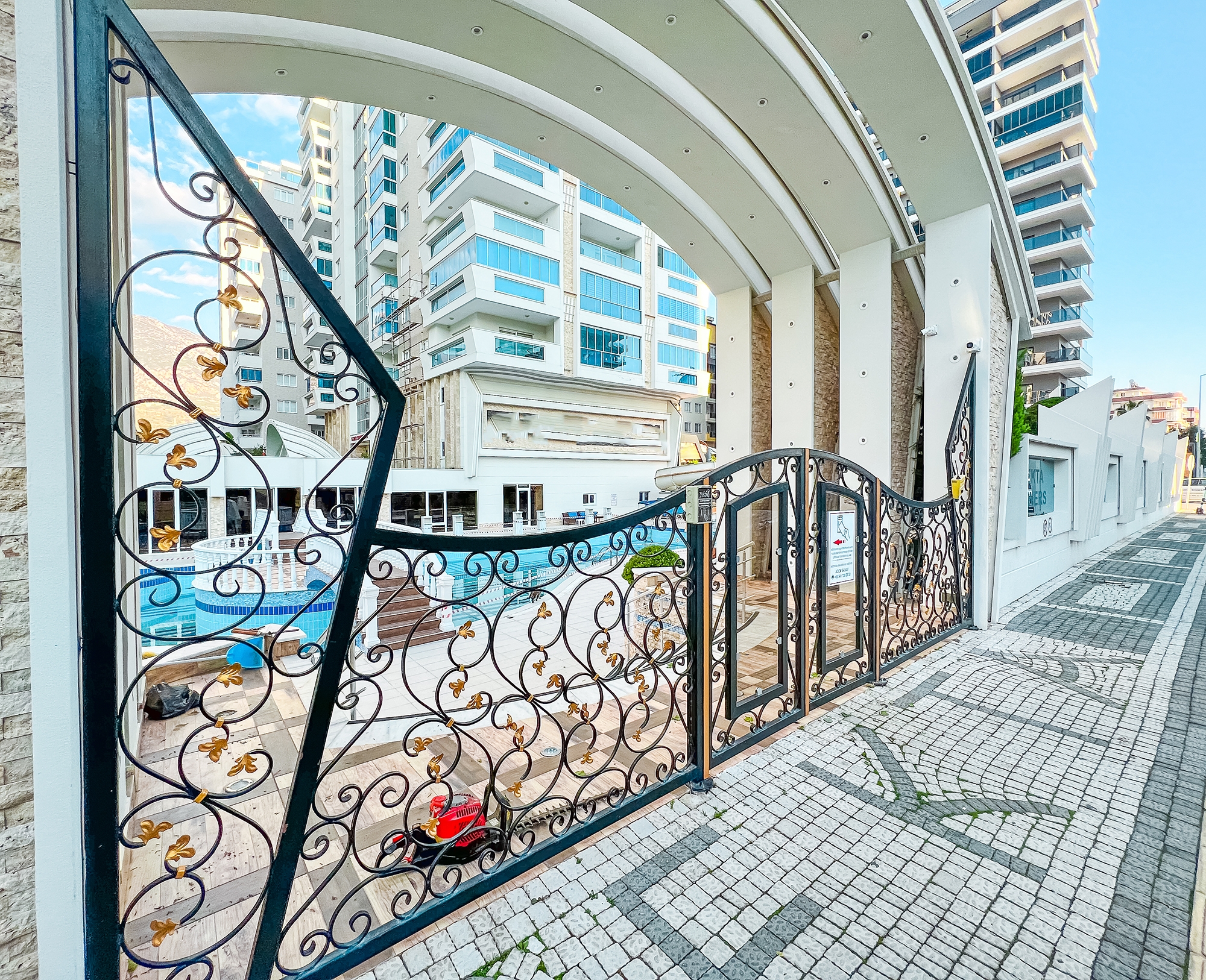 Luxury 1+1 Apartment with Sea and Mountain Views, Alanya