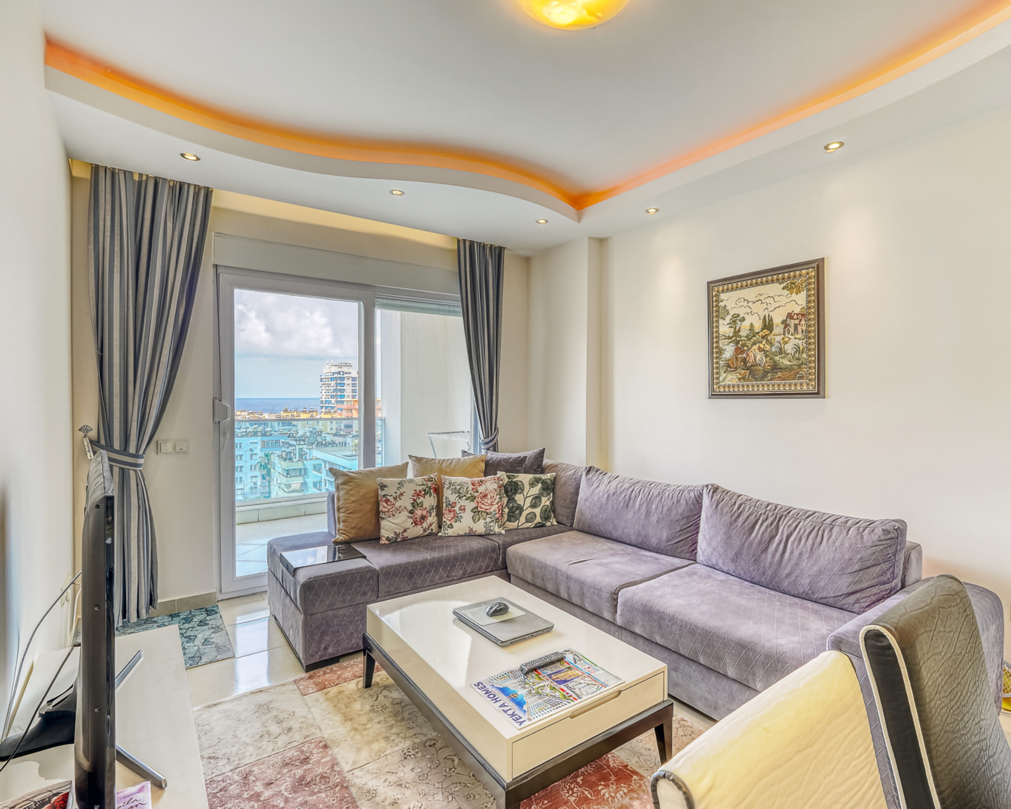 Luxury 1+1 Apartment with Sea and Mountain Views, Alanya