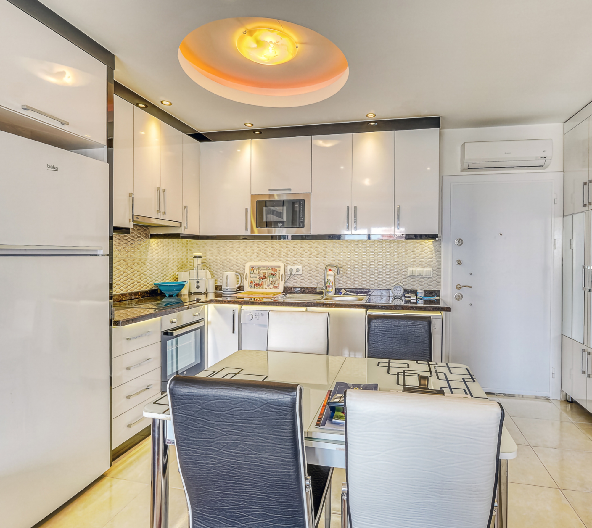 Luxury 1+1 Apartment with Sea and Mountain Views, Alanya