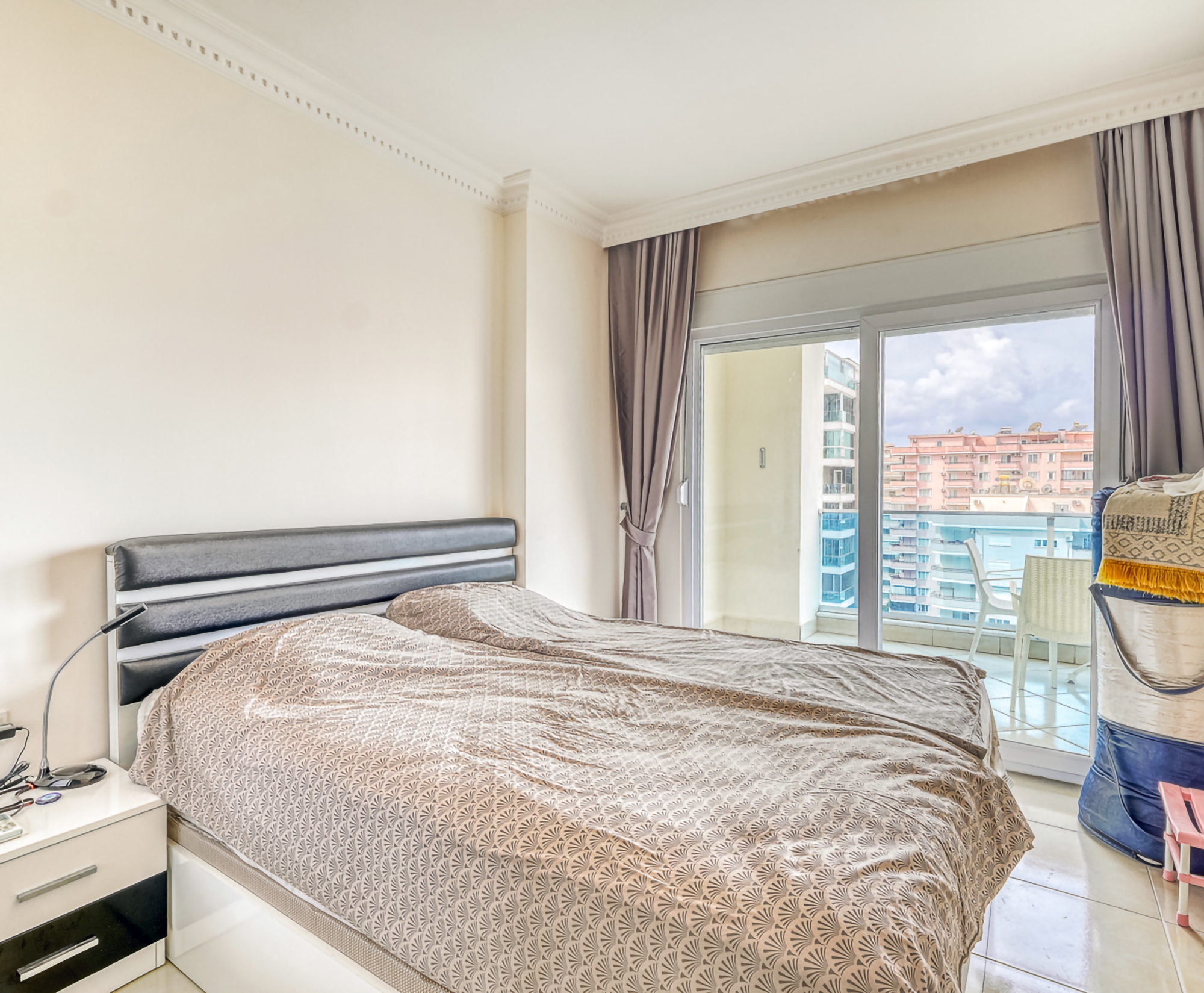 Luxury 1+1 Apartment with Sea and Mountain Views, Alanya