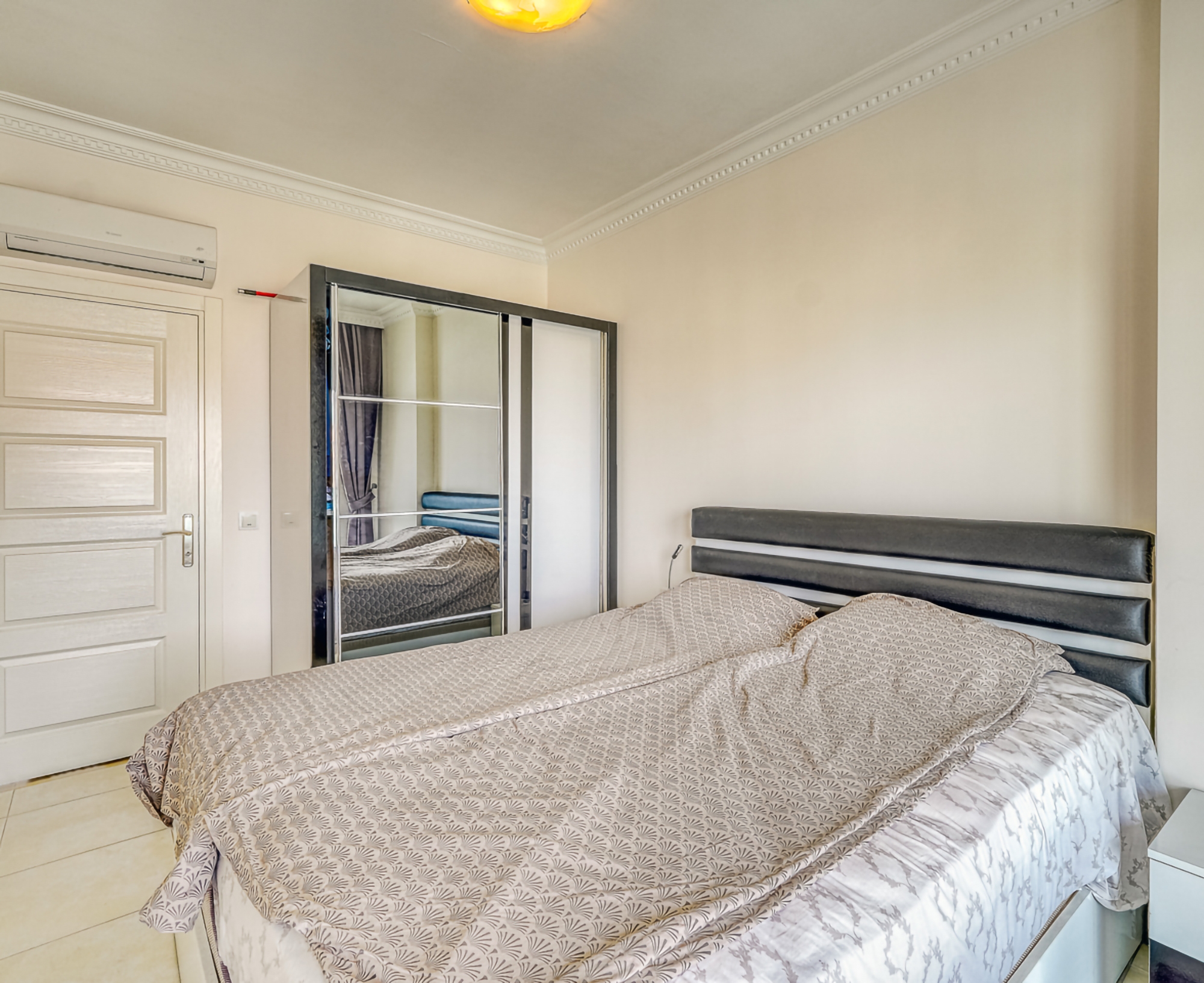 Luxury 1+1 Apartment with Sea and Mountain Views, Alanya