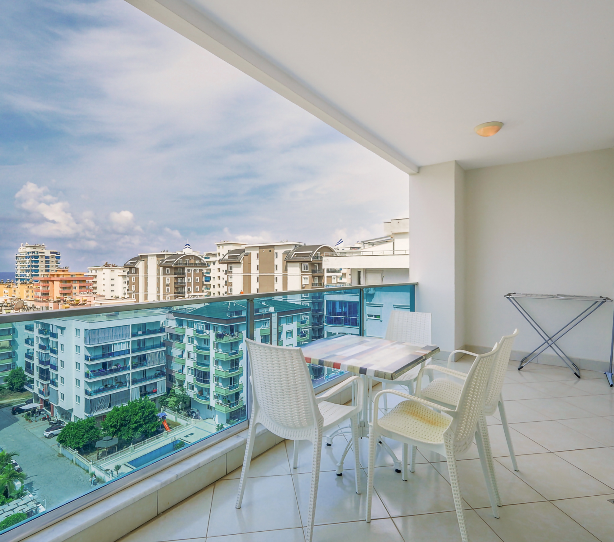 Luxury 1+1 Apartment with Sea and Mountain Views, Alanya
