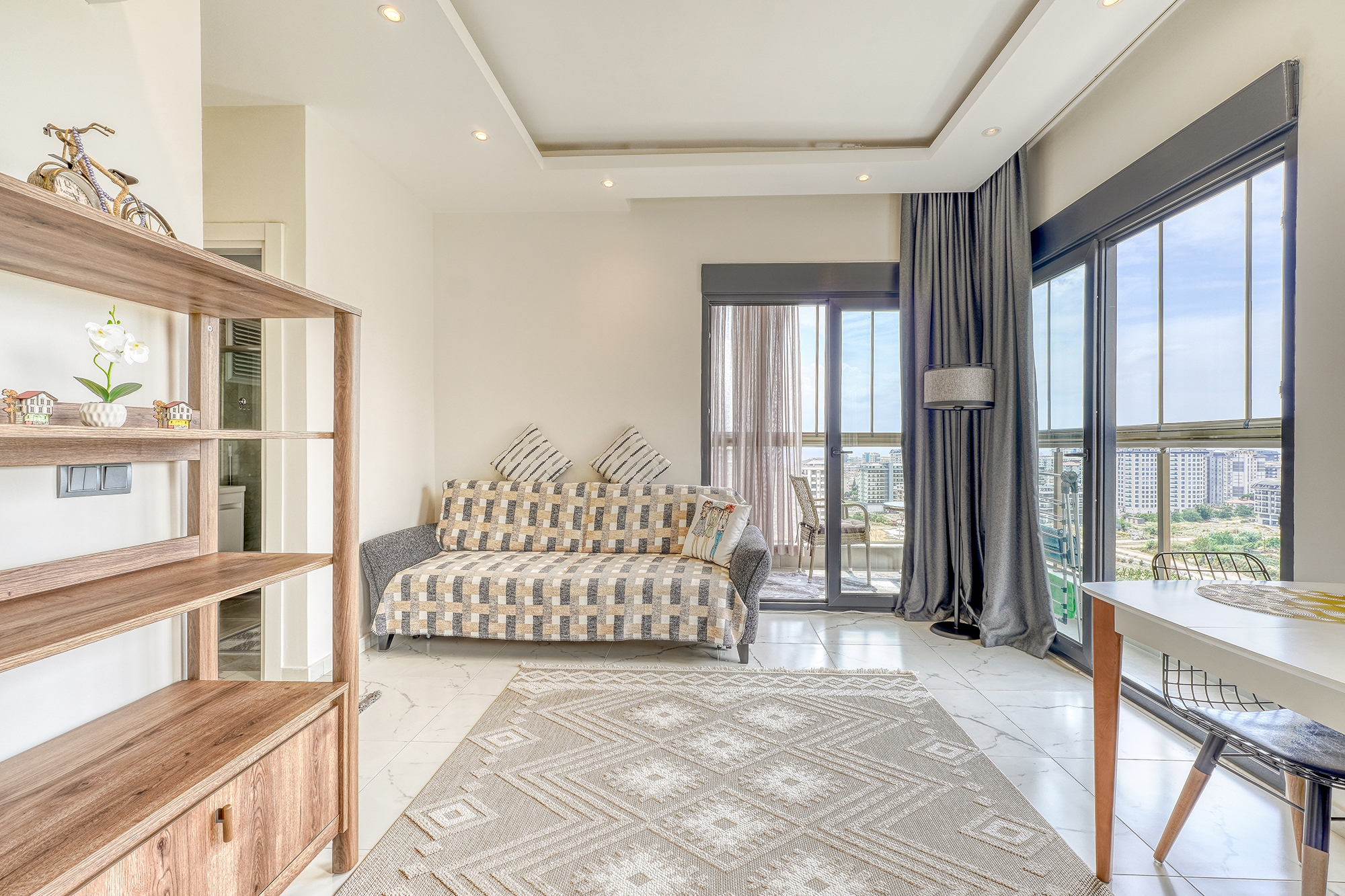 Luxury 1+1 Apartment with Stunning Views in Mahmutlar, Alanya