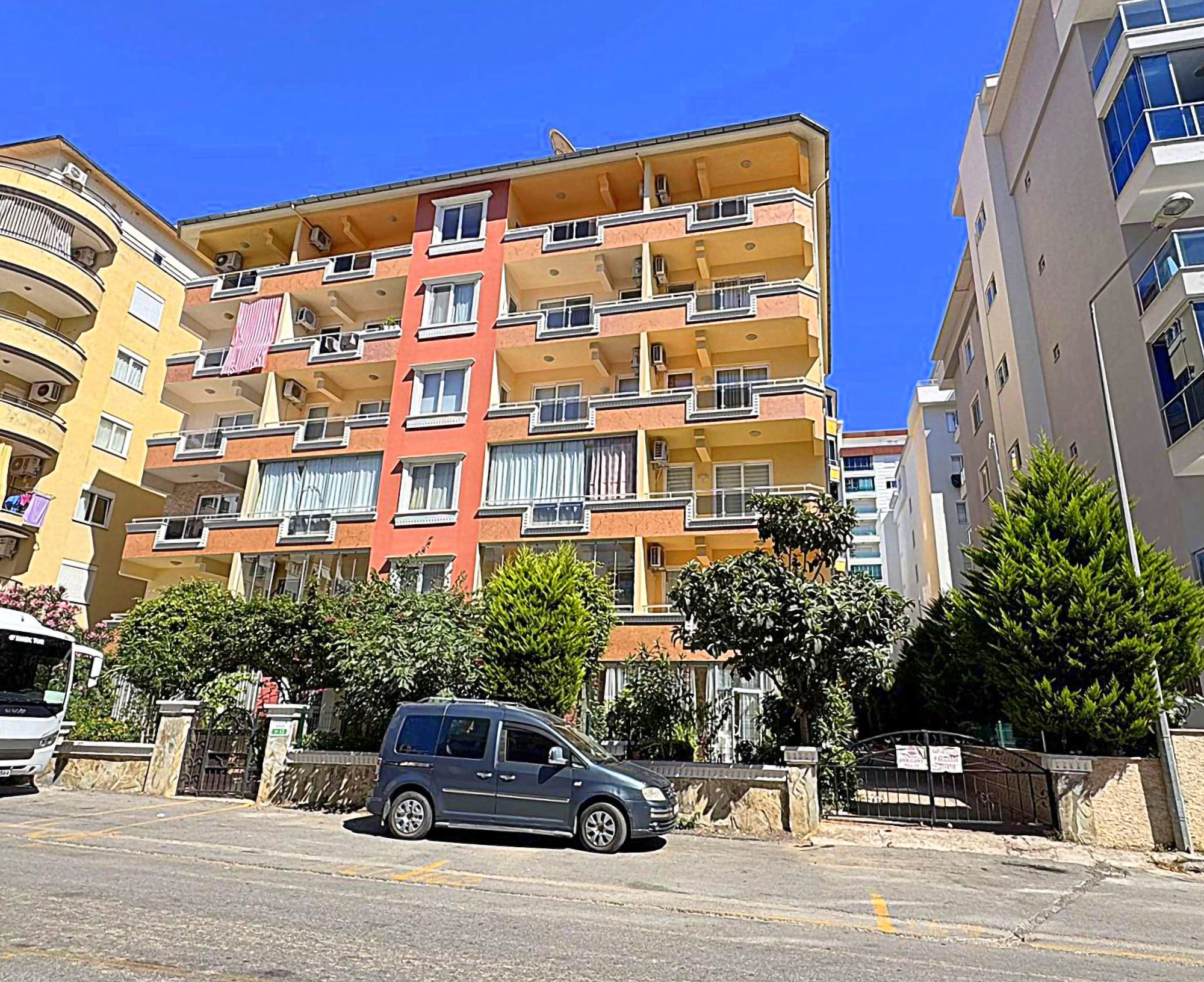 Mountain View 2+1 Apartment in Mahmutlar, Alanya