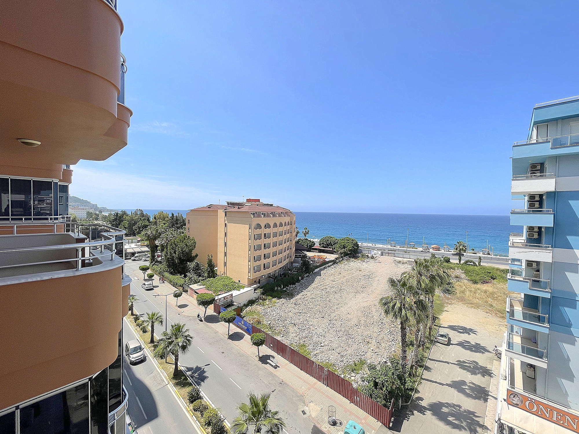 Sea View 2+1 Apartment in Mahmutlar, Alanya