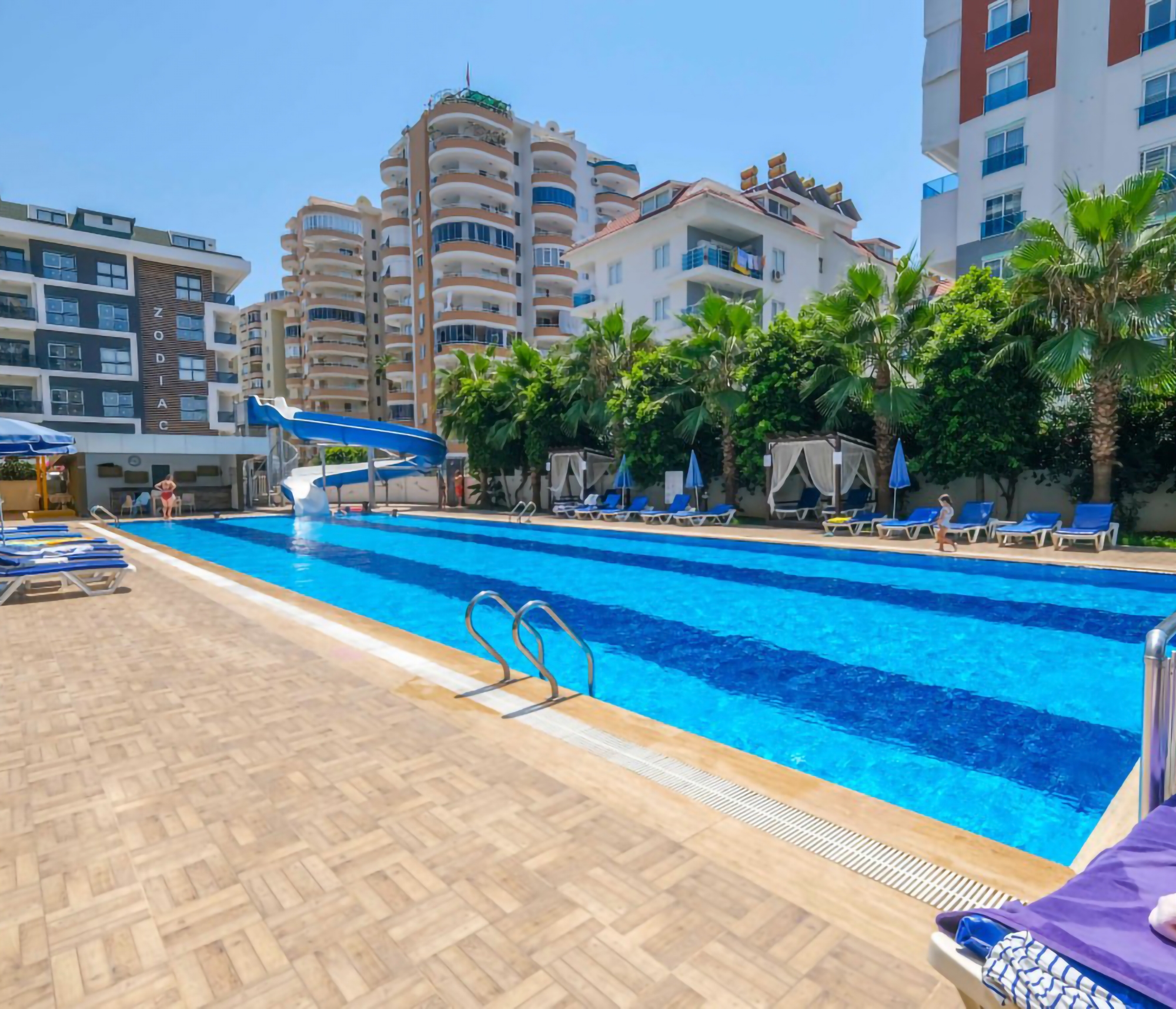 Luksus 2+1 Lejlighed med Bjergudsigt i Mahmutlar, Alanya