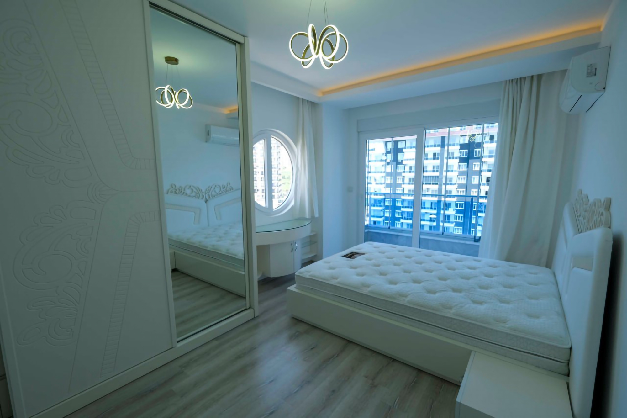 Luksus 2+1 Lejlighed med Bjergudsigt i Mahmutlar, Alanya
