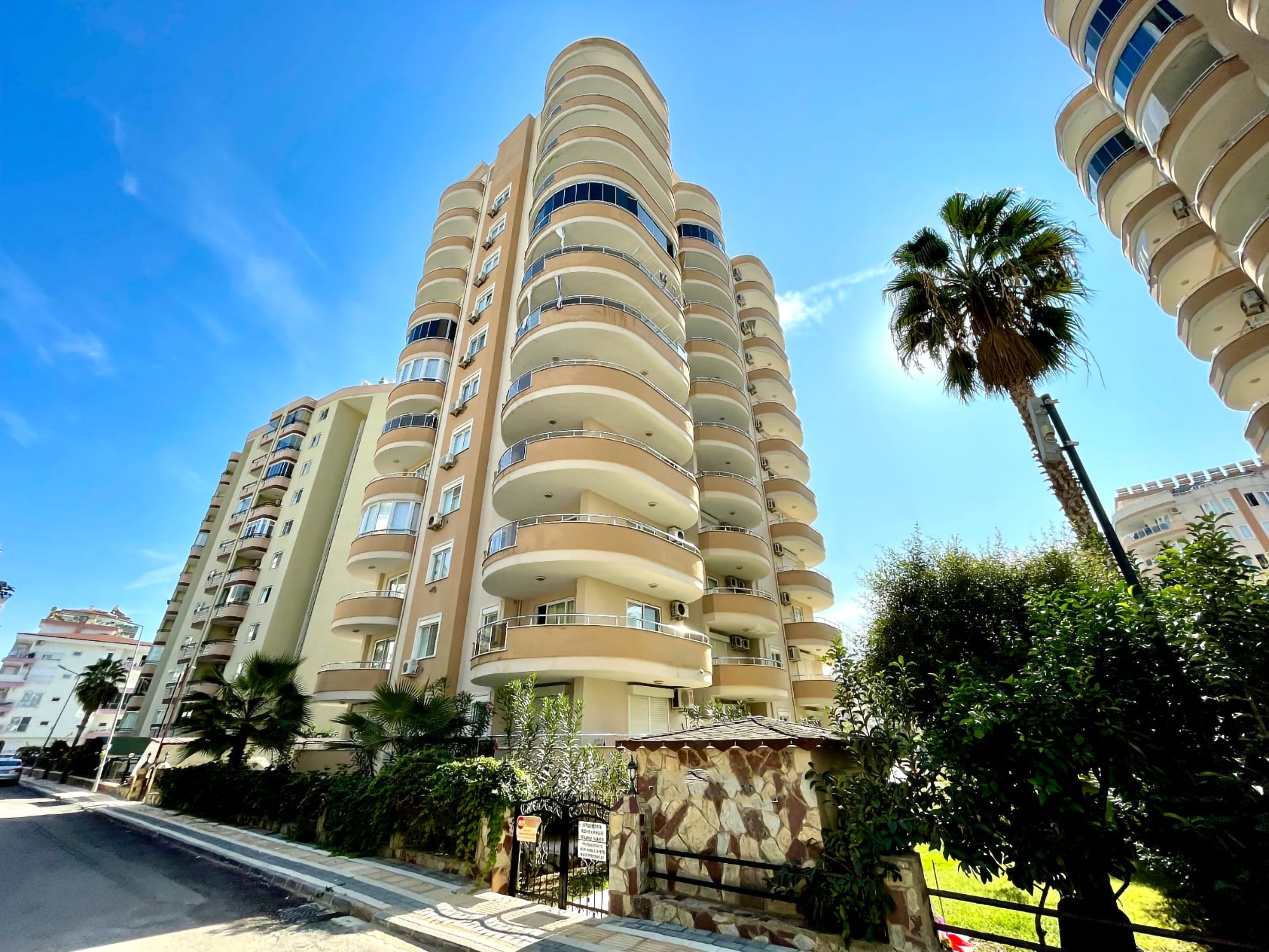 Spacious 3+1 Penthouse with Breathtaking Views, Mahmutlar