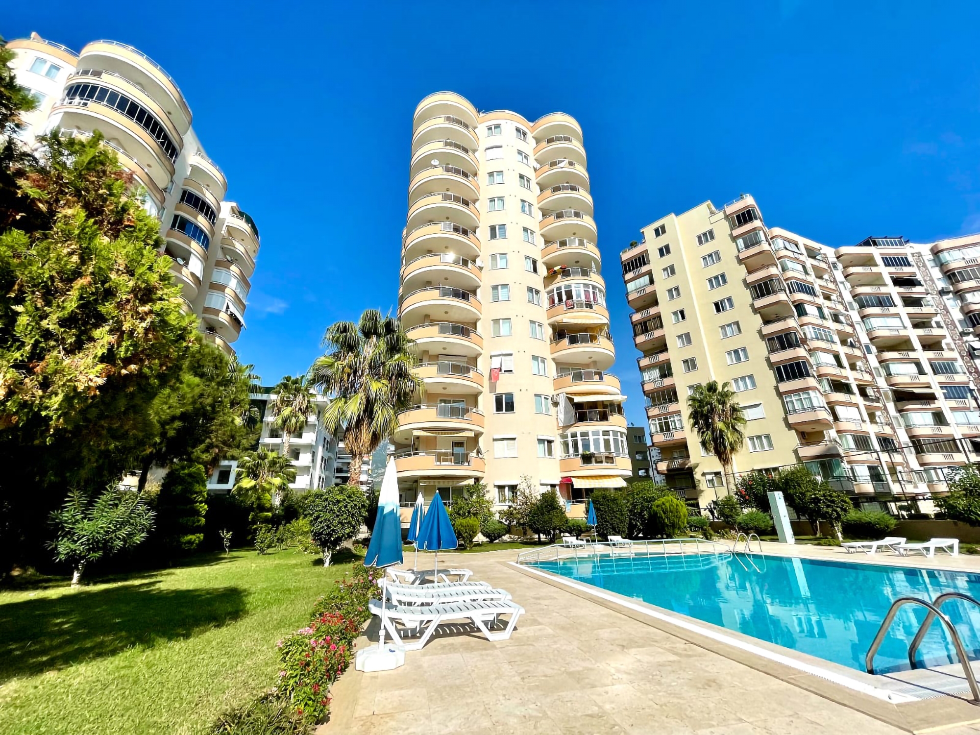 Spacious 3+1 Penthouse with Breathtaking Views, Mahmutlar