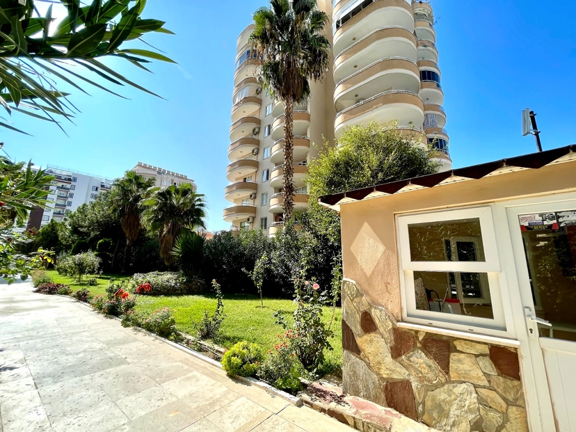 Spacious 3+1 Penthouse with Breathtaking Views, Mahmutlar