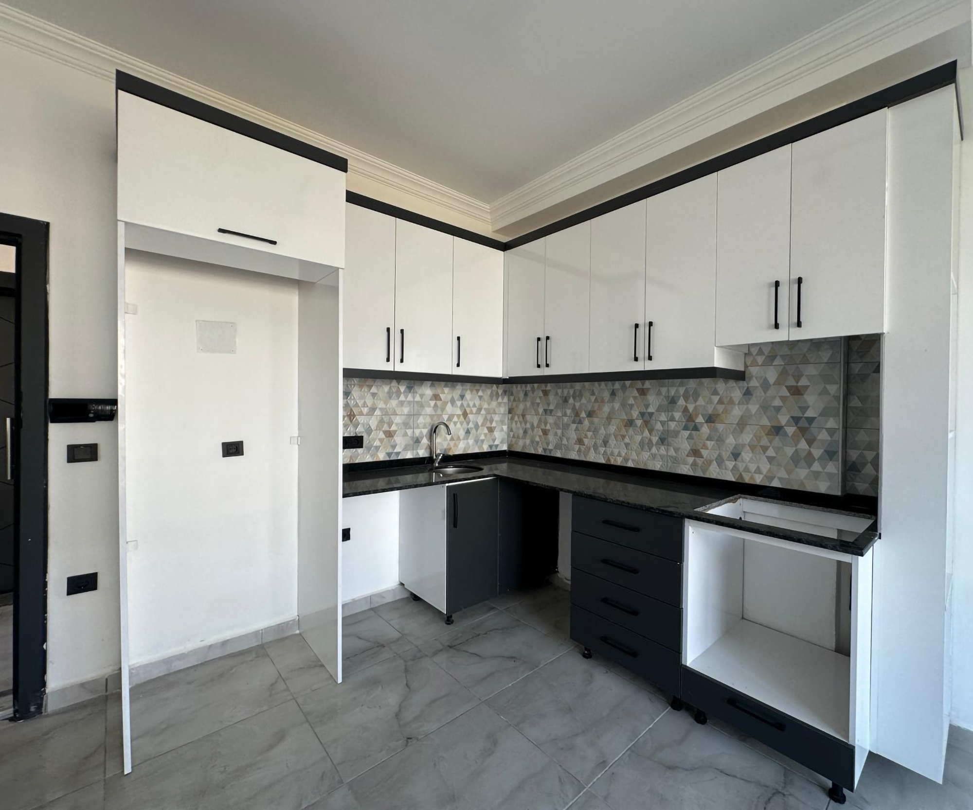 Modern 1+1 Apartment with Mountain View in Kestel, Alanya