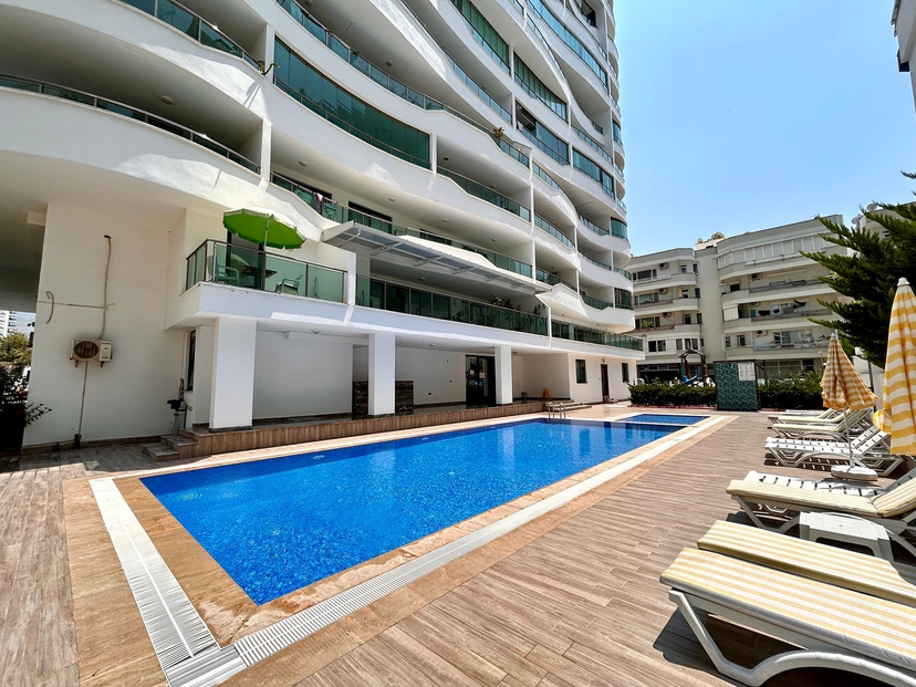 Luksus 1+1 Lejlighed med Bjergudsigt, Alanya