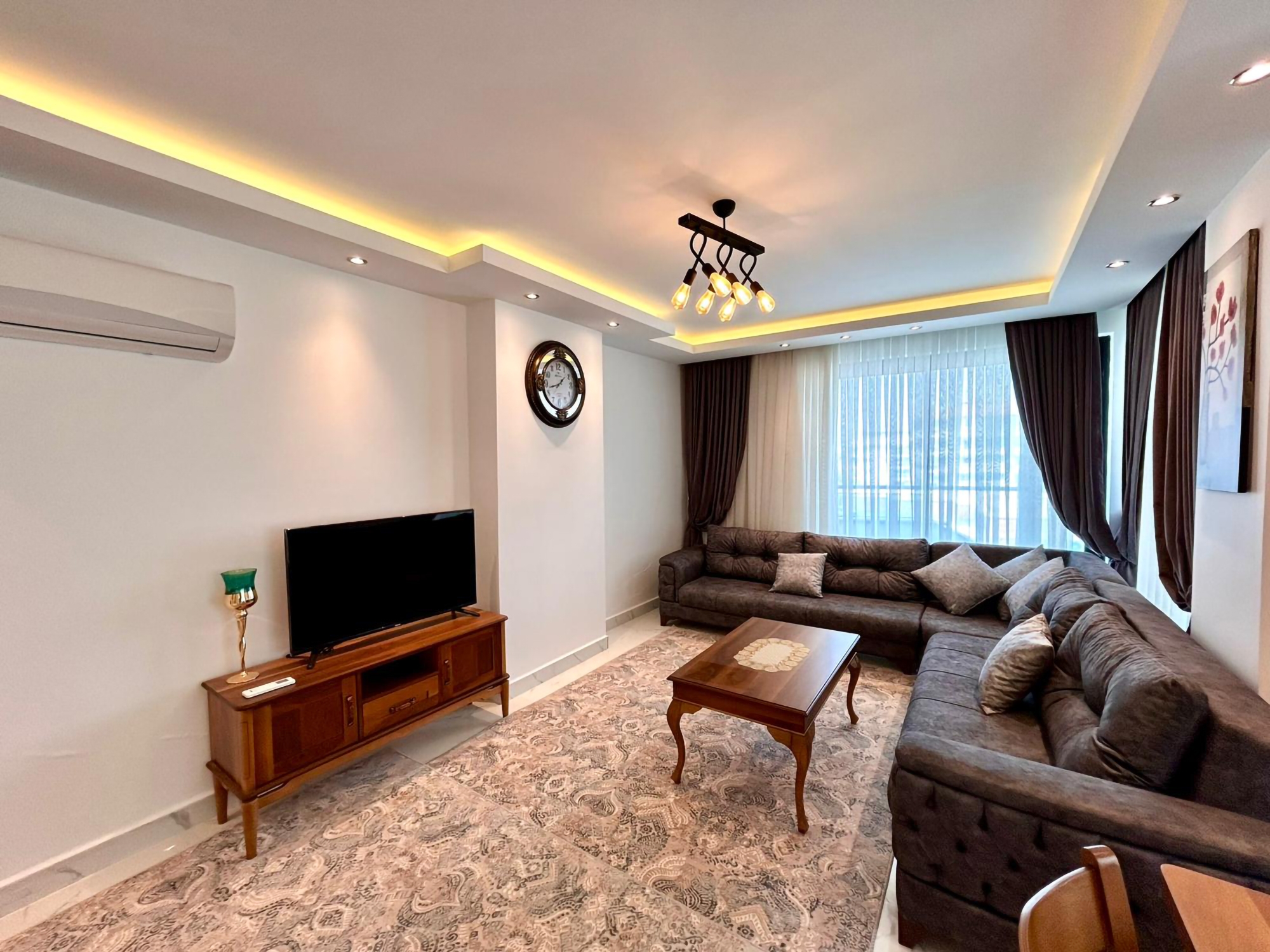 Luksus 1+1 Lejlighed med Bjergudsigt, Alanya
