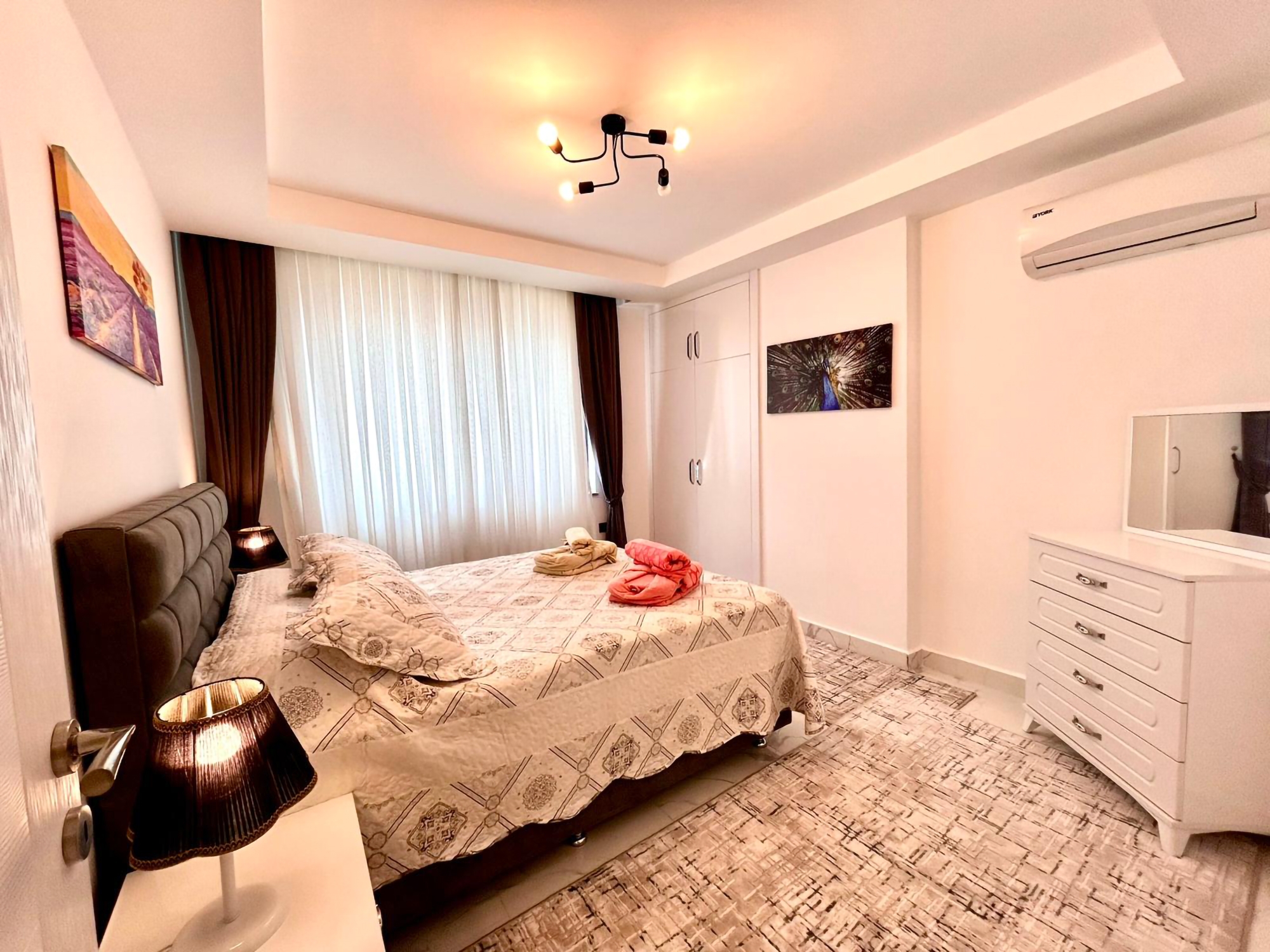 Luksus 1+1 Lejlighed med Bjergudsigt, Alanya