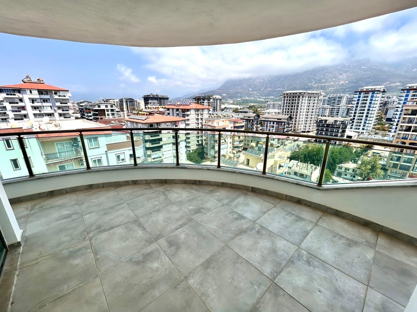 Luksus 1+1 Lejlighed med Bjergudsigt, Alanya