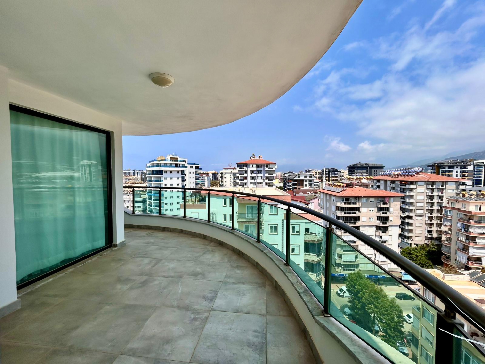Luksus 1+1 Lejlighed med Bjergudsigt, Alanya