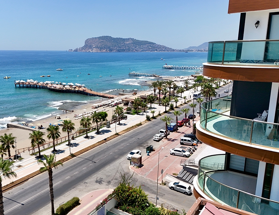 Ylellinen 3+1 asunto meri- ja vuorinäköalalla, Alanya