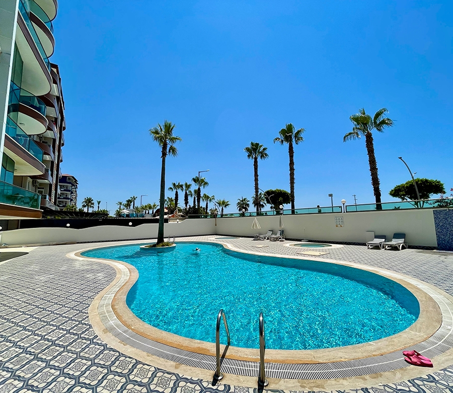 Ylellinen 3+1 asunto meri- ja vuorinäköalalla, Alanya