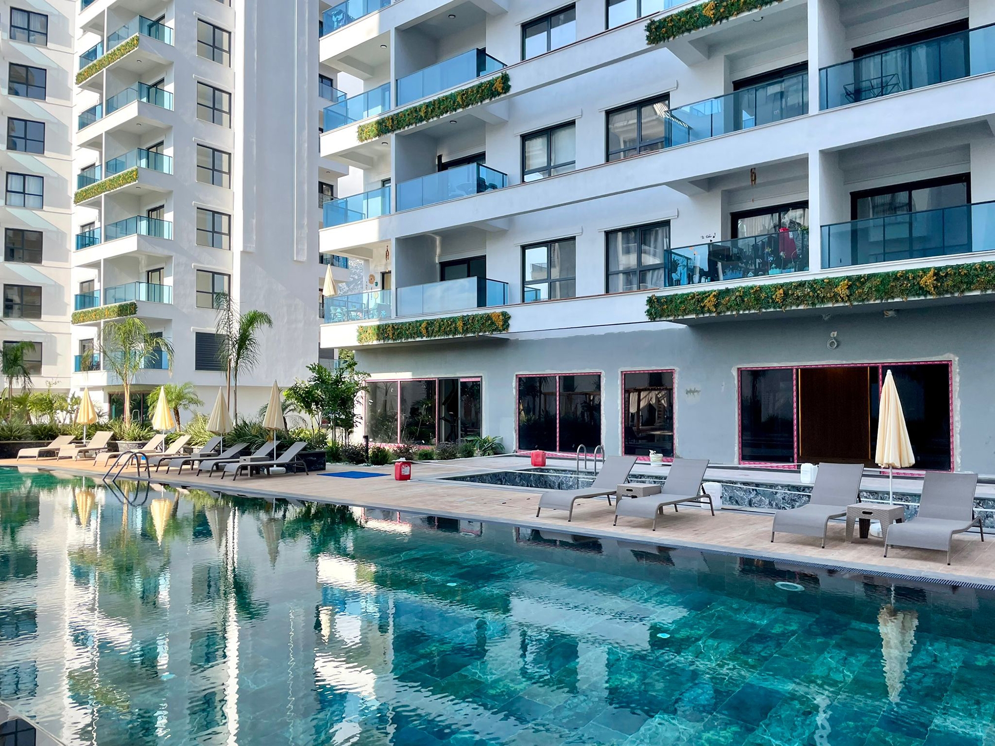 Luksus 1+1 Lejlighed med Bjergudsigt i Mahmutlar, Alanya