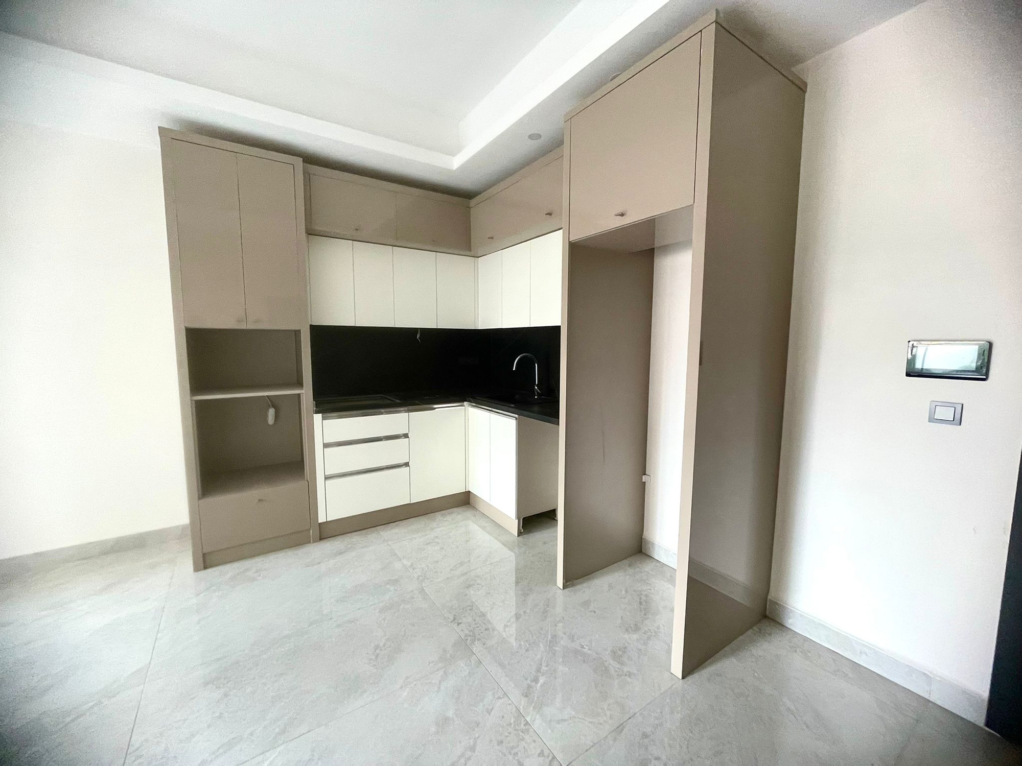 Luksus 1+1 Lejlighed med Bjergudsigt i Mahmutlar, Alanya