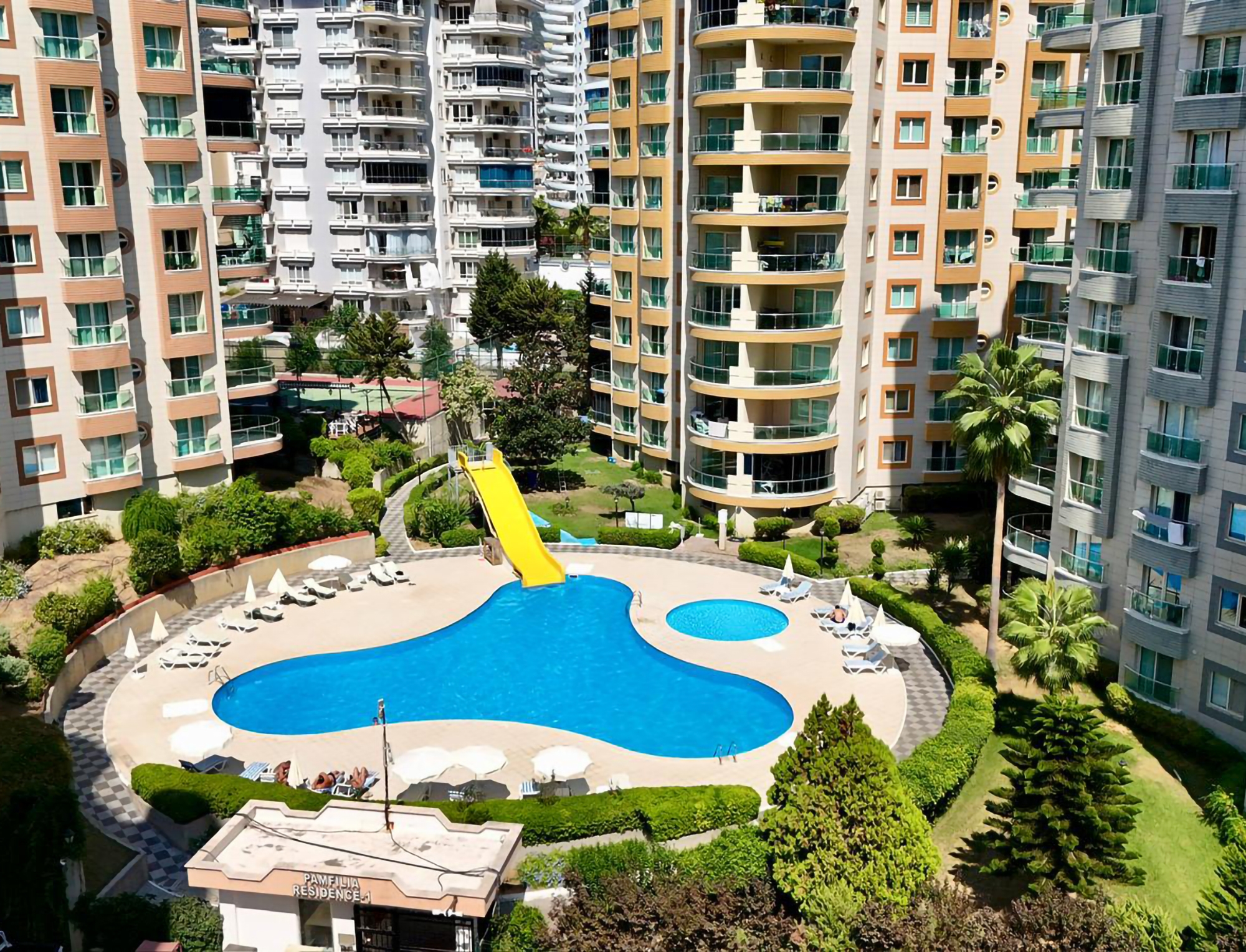 Mountain View 2+1 Lejlighed med Pool og Fitness Faciliteter i Mahmutlar