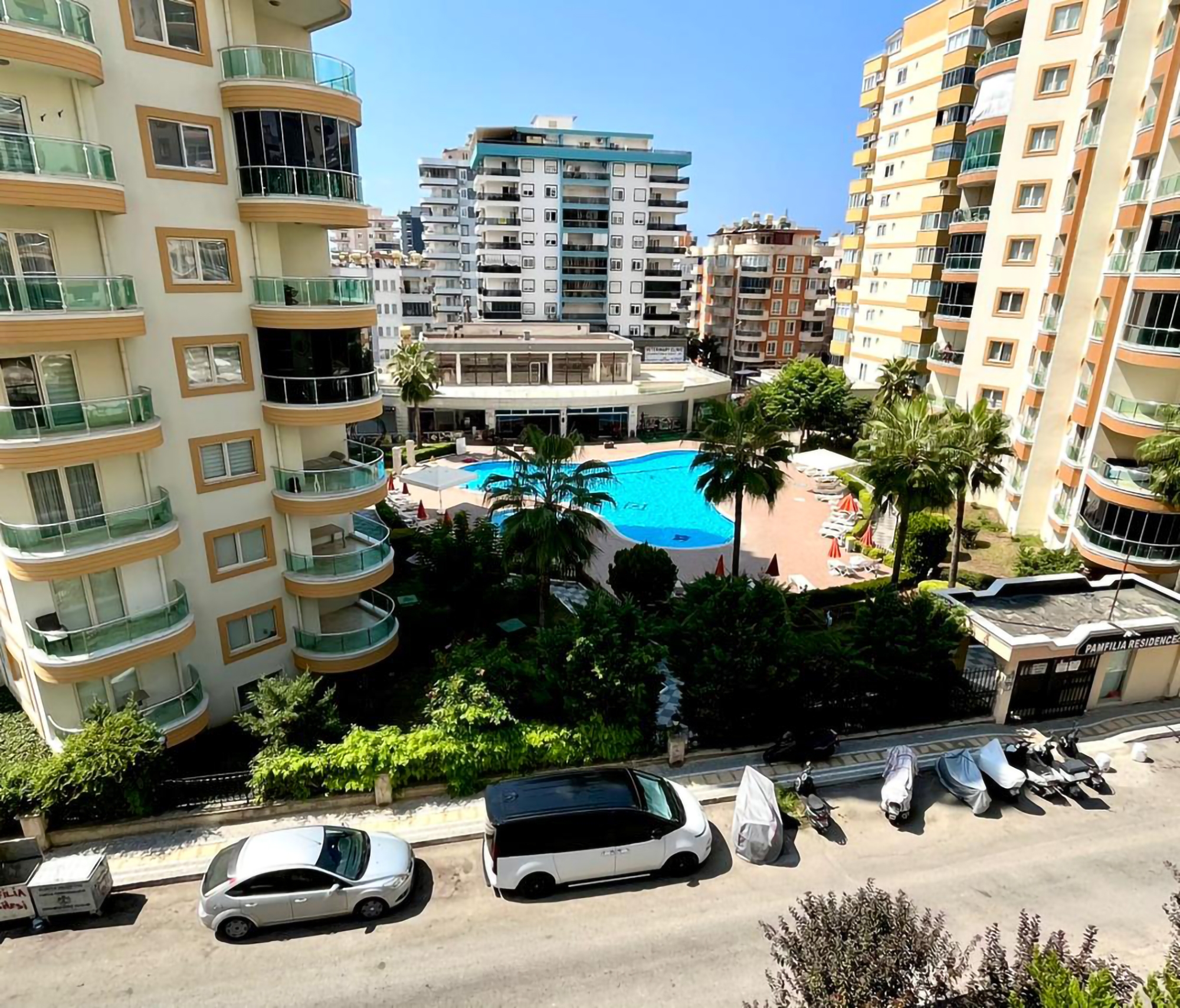 Mountain View 2+1 Lejlighed med Pool og Fitness Faciliteter i Mahmutlar