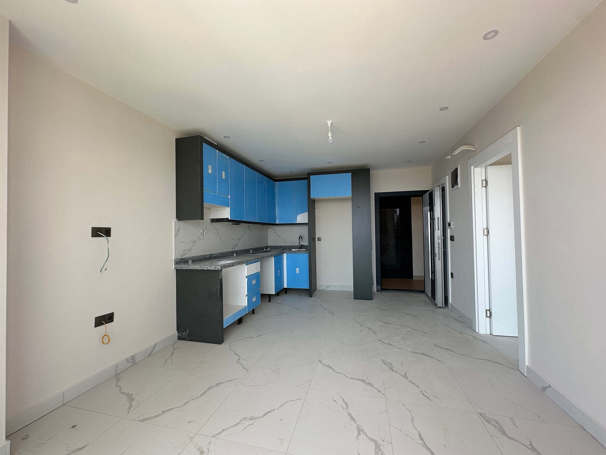 Luksus 1+1 Lejlighed med Fantastisk Hav- og Bjergudsigt, Avsallar