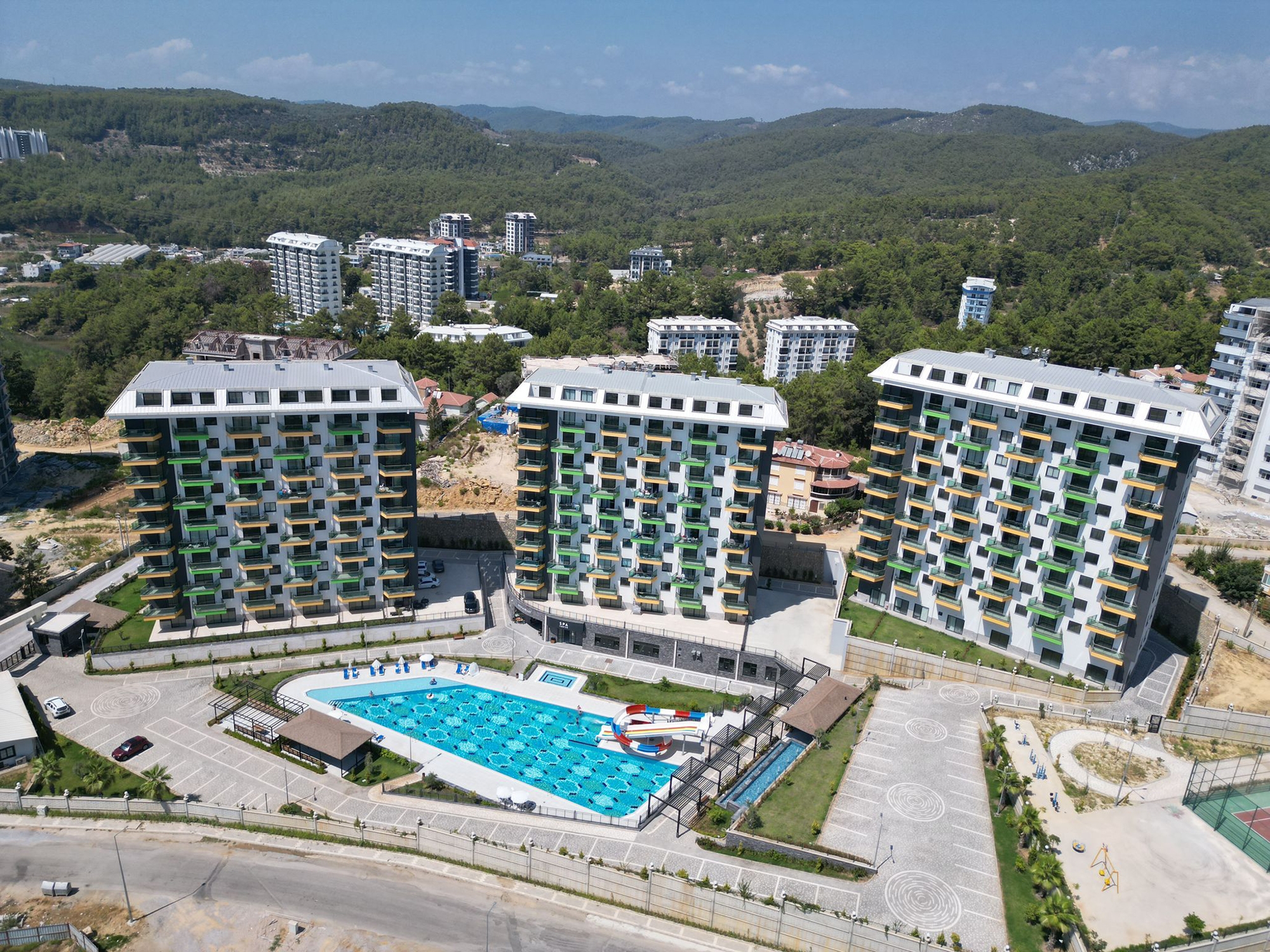 Moderne 1+1 Lejlighed med Bjergudsigt i Avsallar, Alanya