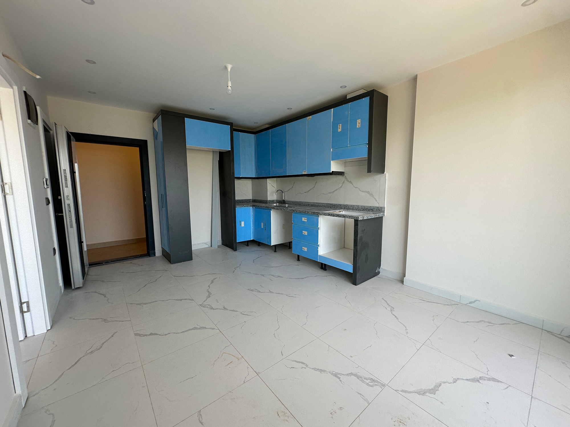 Moderne 1+1 Lejlighed med Bjergudsigt i Avsallar, Alanya