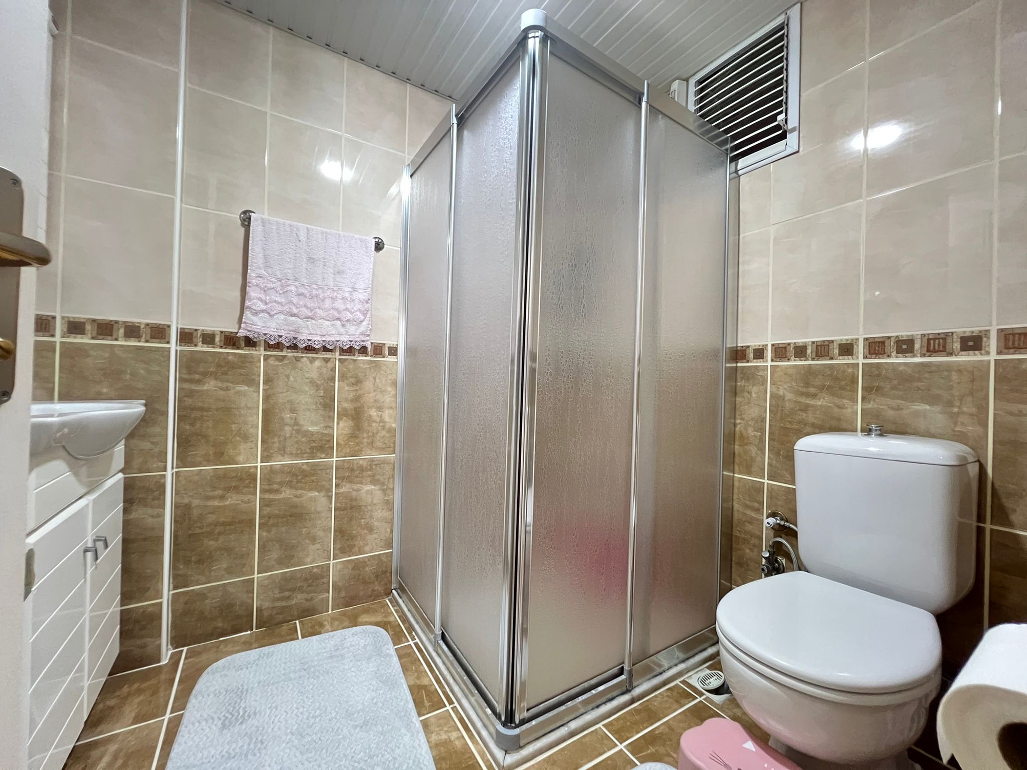 Spacious 3+1 Apartment with Mountain Views in Tosmur, Alanya