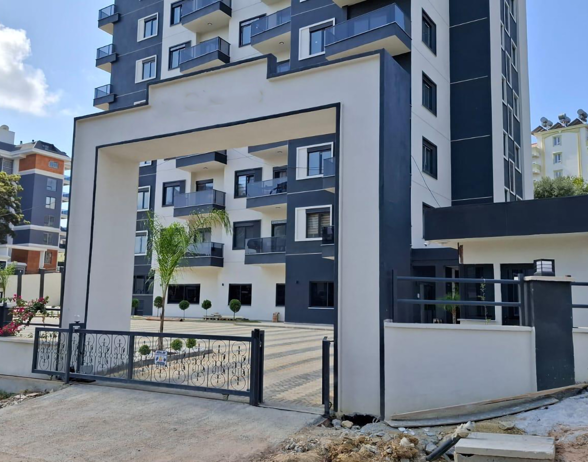 Luxury 1+1 Apartment with Mountain Views in Avsallar, Alanya