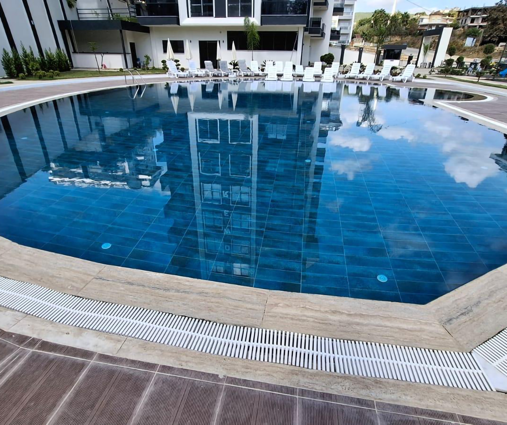 Luxury 1+1 Apartment with Mountain Views in Avsallar, Alanya