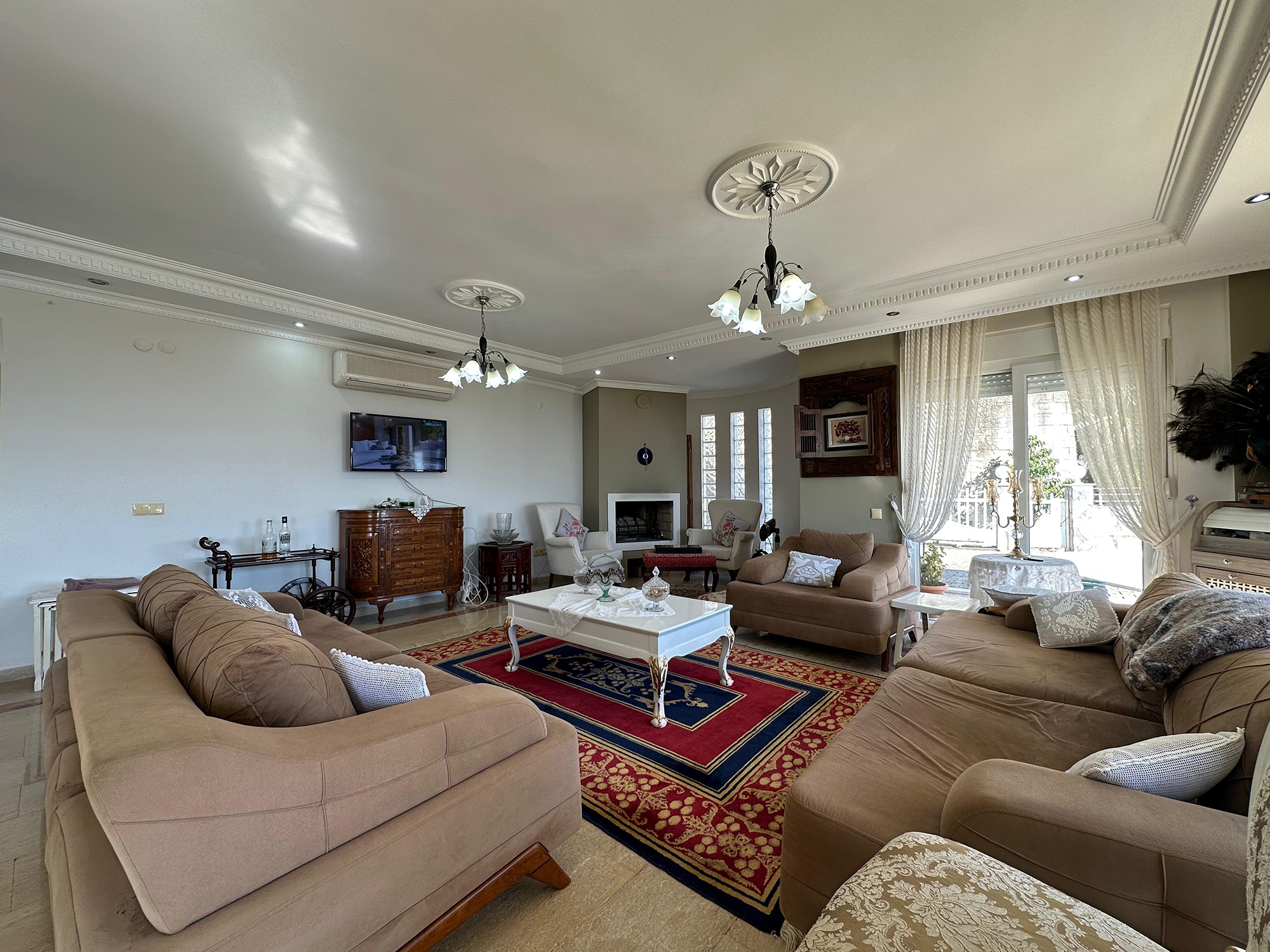 Luxurious 5+1 Villa with Breathtaking Views in Alanya - Bektas