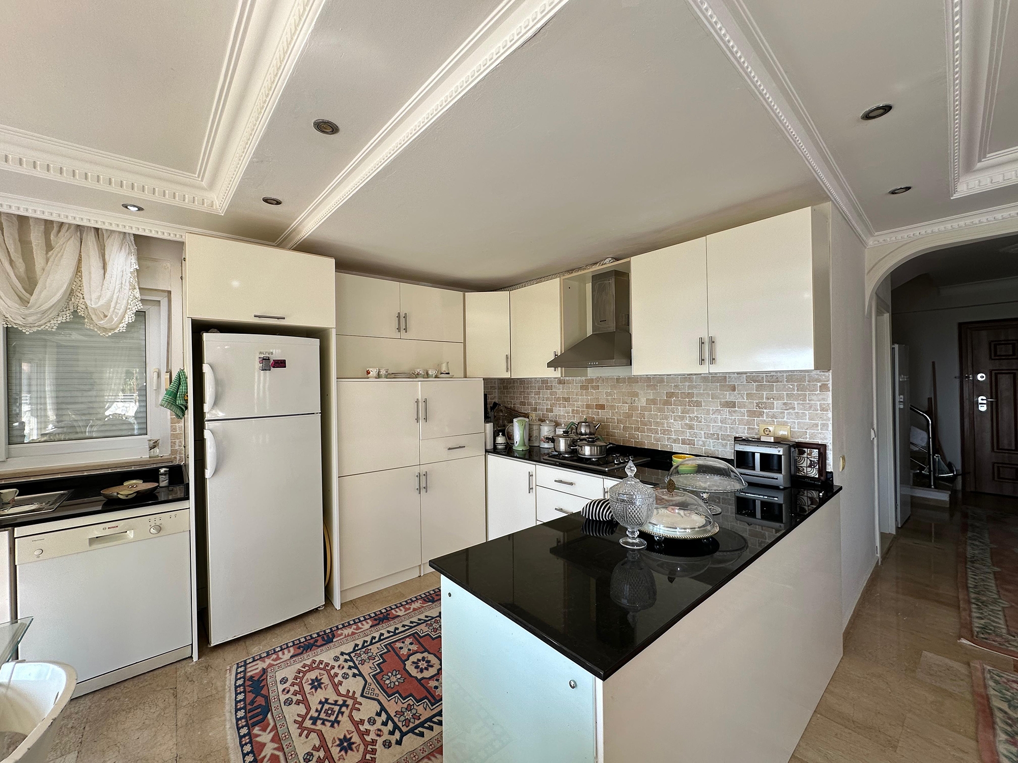 Luxurious 5+1 Villa with Breathtaking Views in Alanya - Bektas