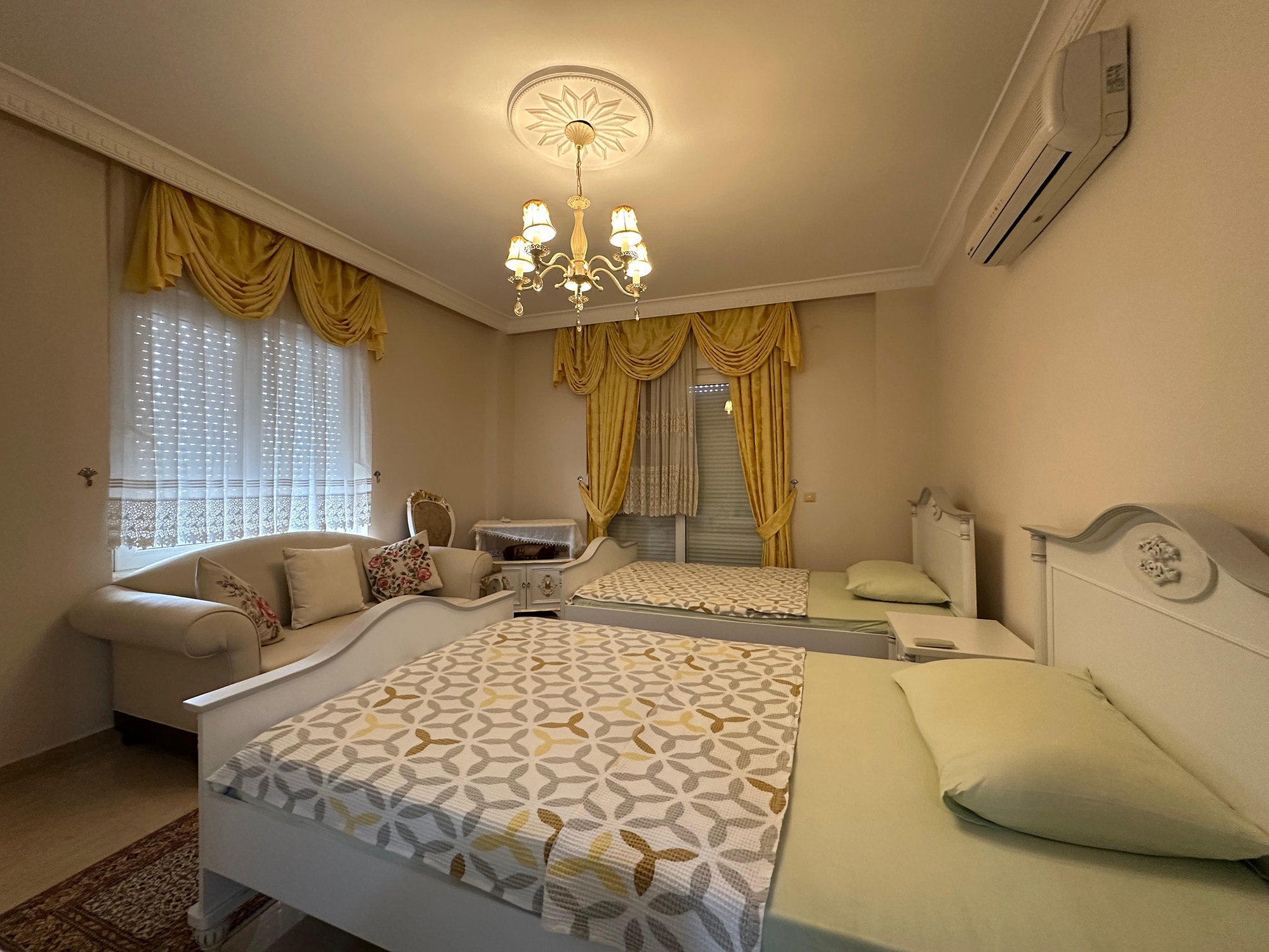 Luxurious 5+1 Villa with Breathtaking Views in Alanya - Bektas