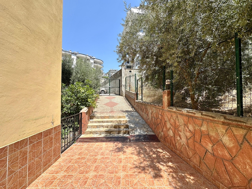 Bergblick 2+1 Wohnung in Cikcilli, Alanya