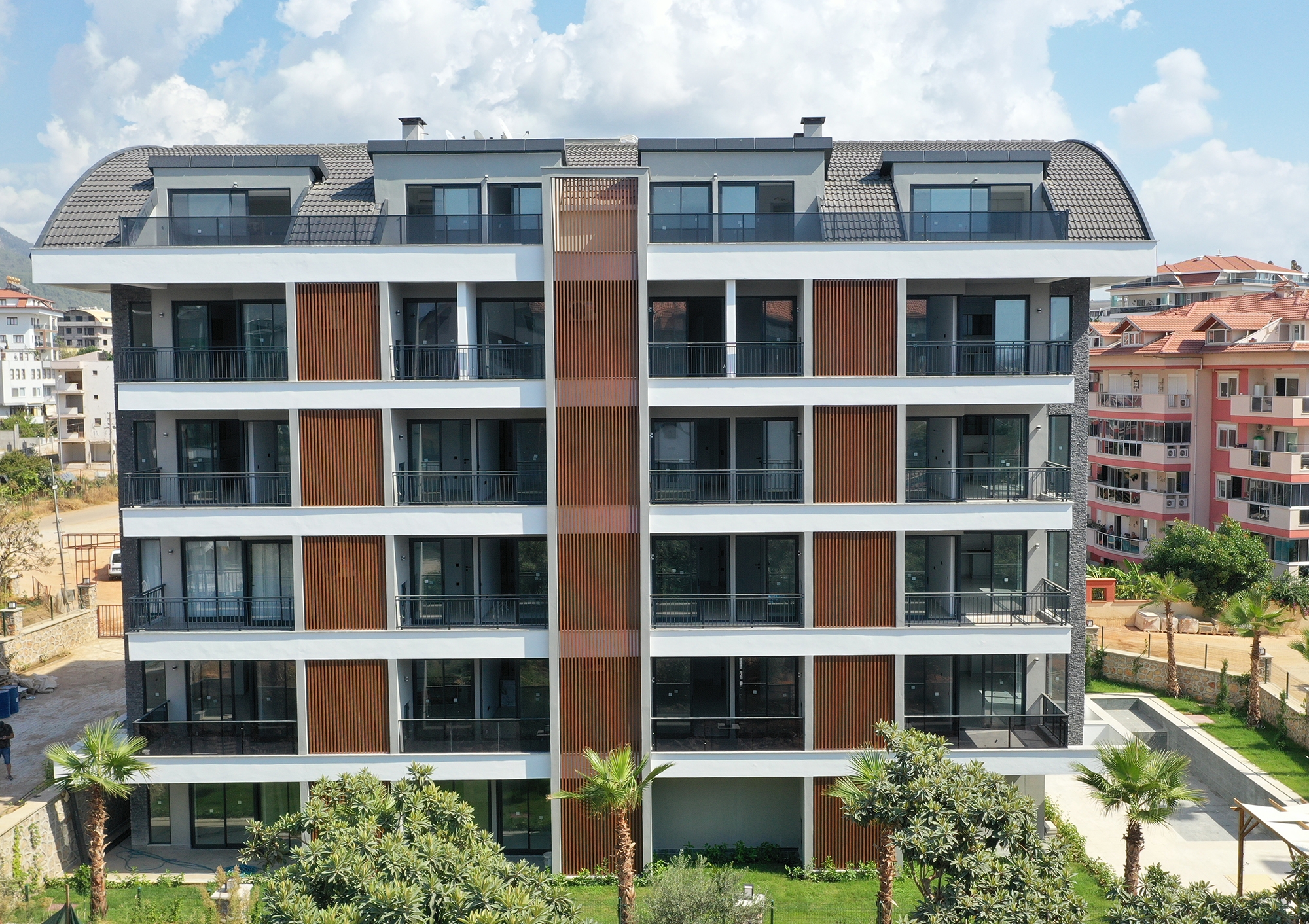 Luxurious 3+1 Apartment in Oba, Alanya with Mountain Views