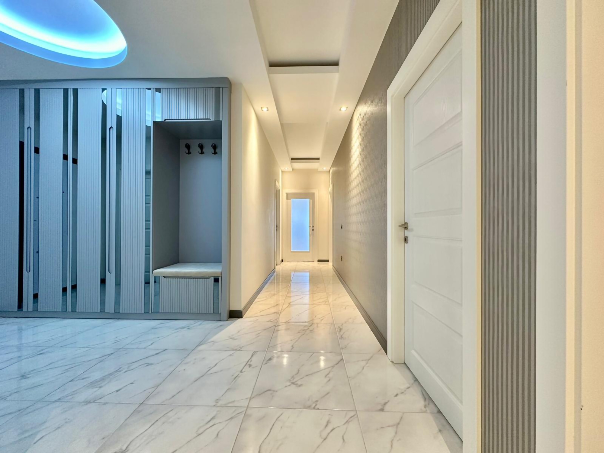 Geräumiges 4+1 Luxusapartment mit Bergblick, Alanya