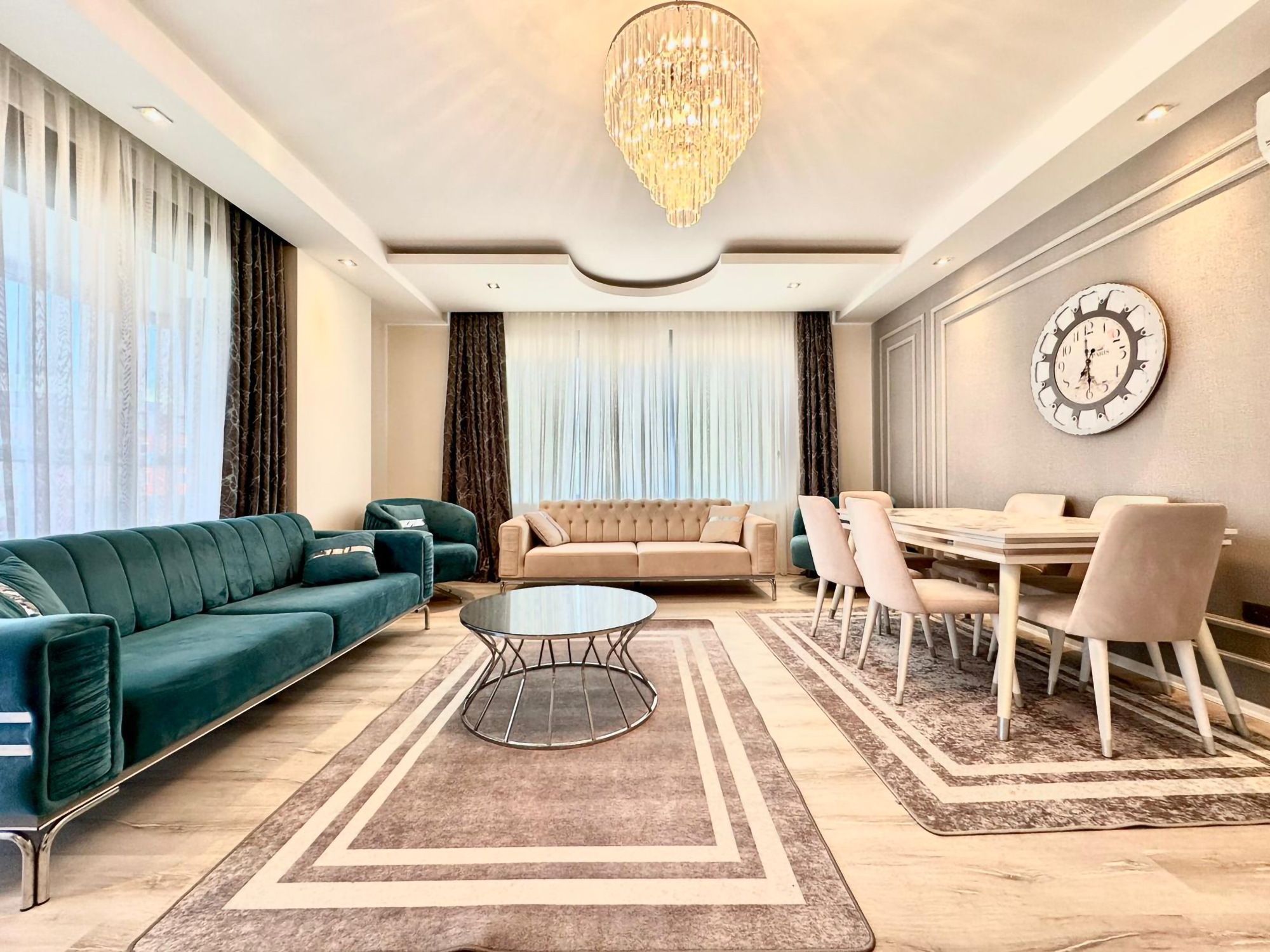 Geräumiges 4+1 Luxusapartment mit Bergblick, Alanya