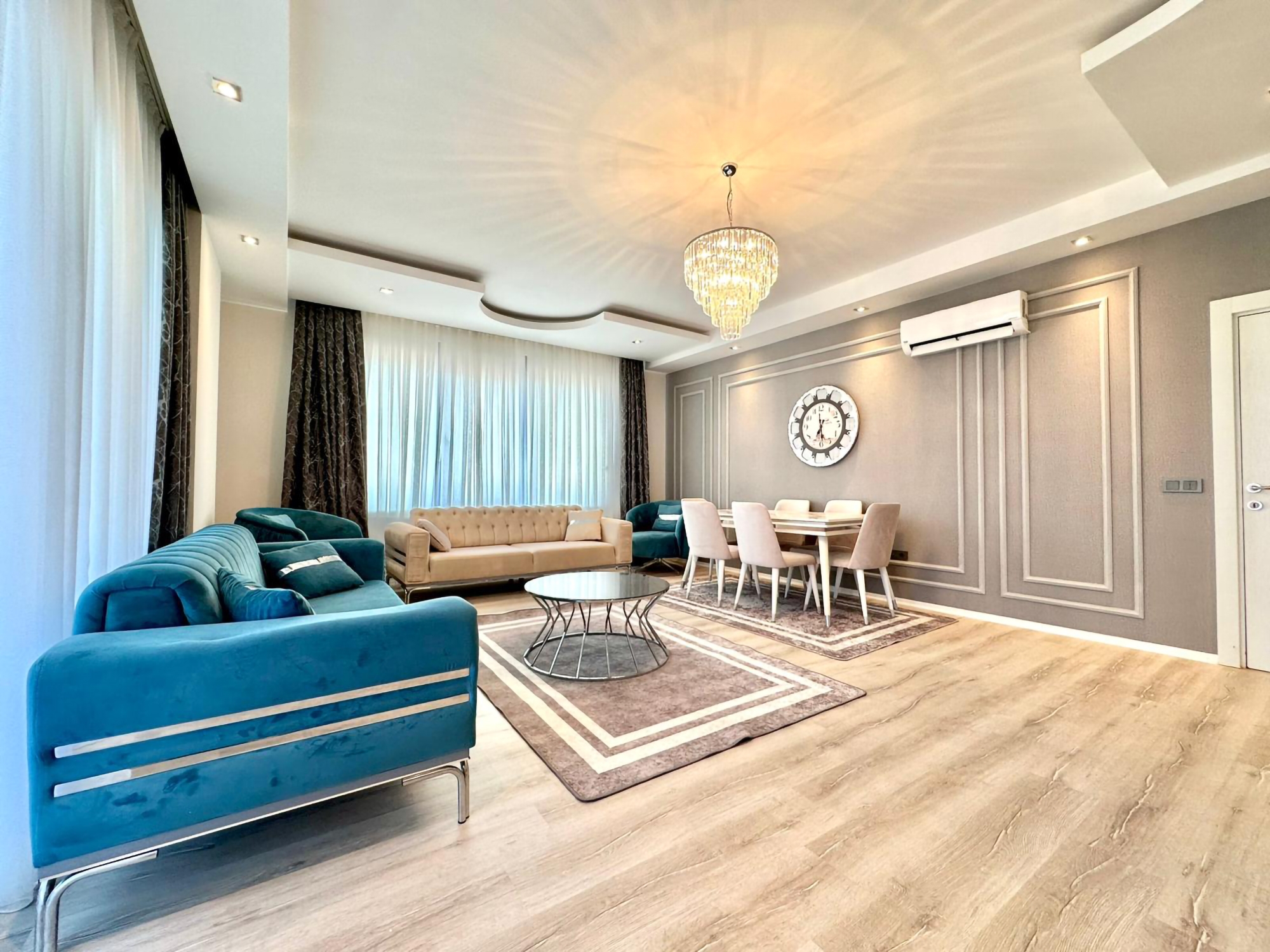 Geräumiges 4+1 Luxusapartment mit Bergblick, Alanya