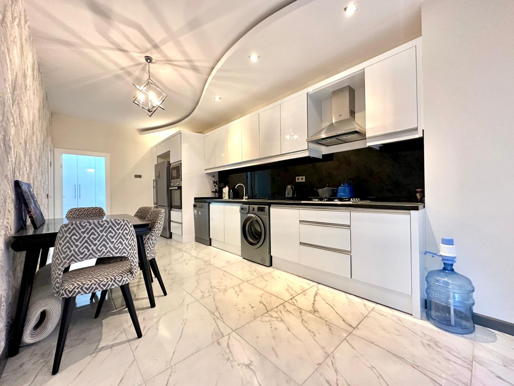 Geräumiges 4+1 Luxusapartment mit Bergblick, Alanya