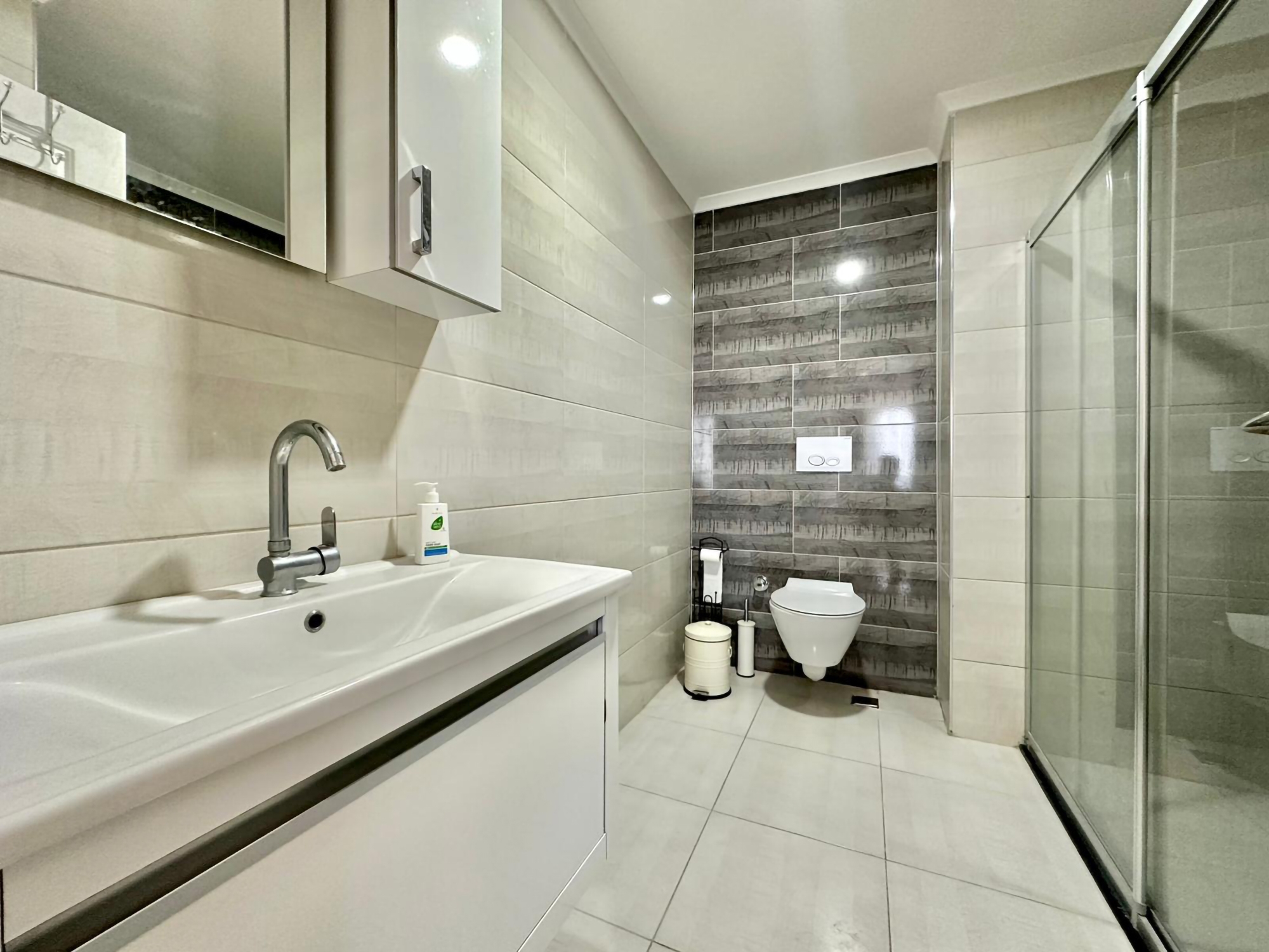 Geräumiges 4+1 Luxusapartment mit Bergblick, Alanya