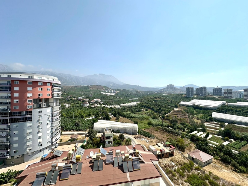 Geräumiges 4+1 Luxusapartment mit Bergblick, Alanya