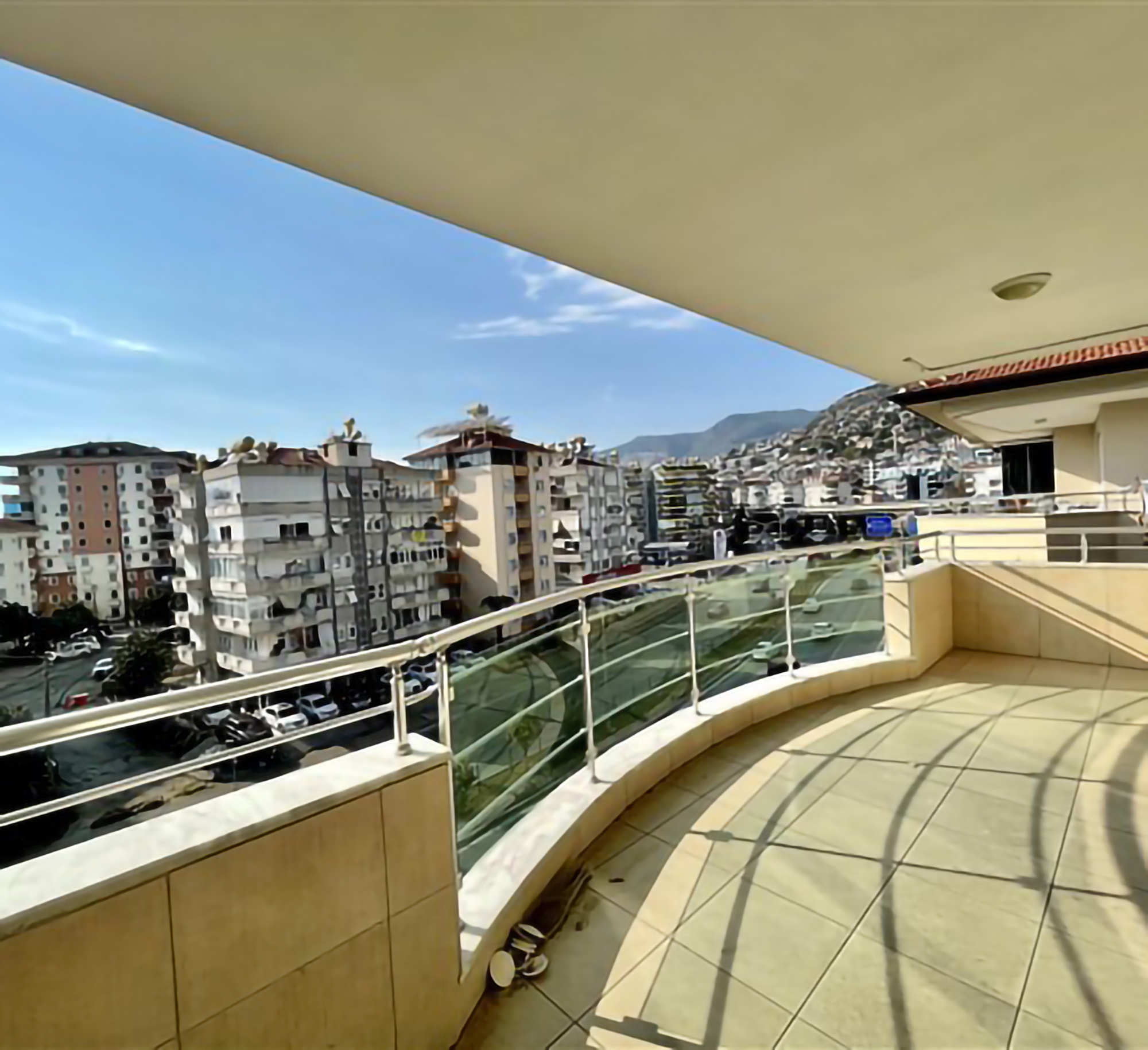 Mountain-View 2+1 Lejlighed i Alanya Bycentrum