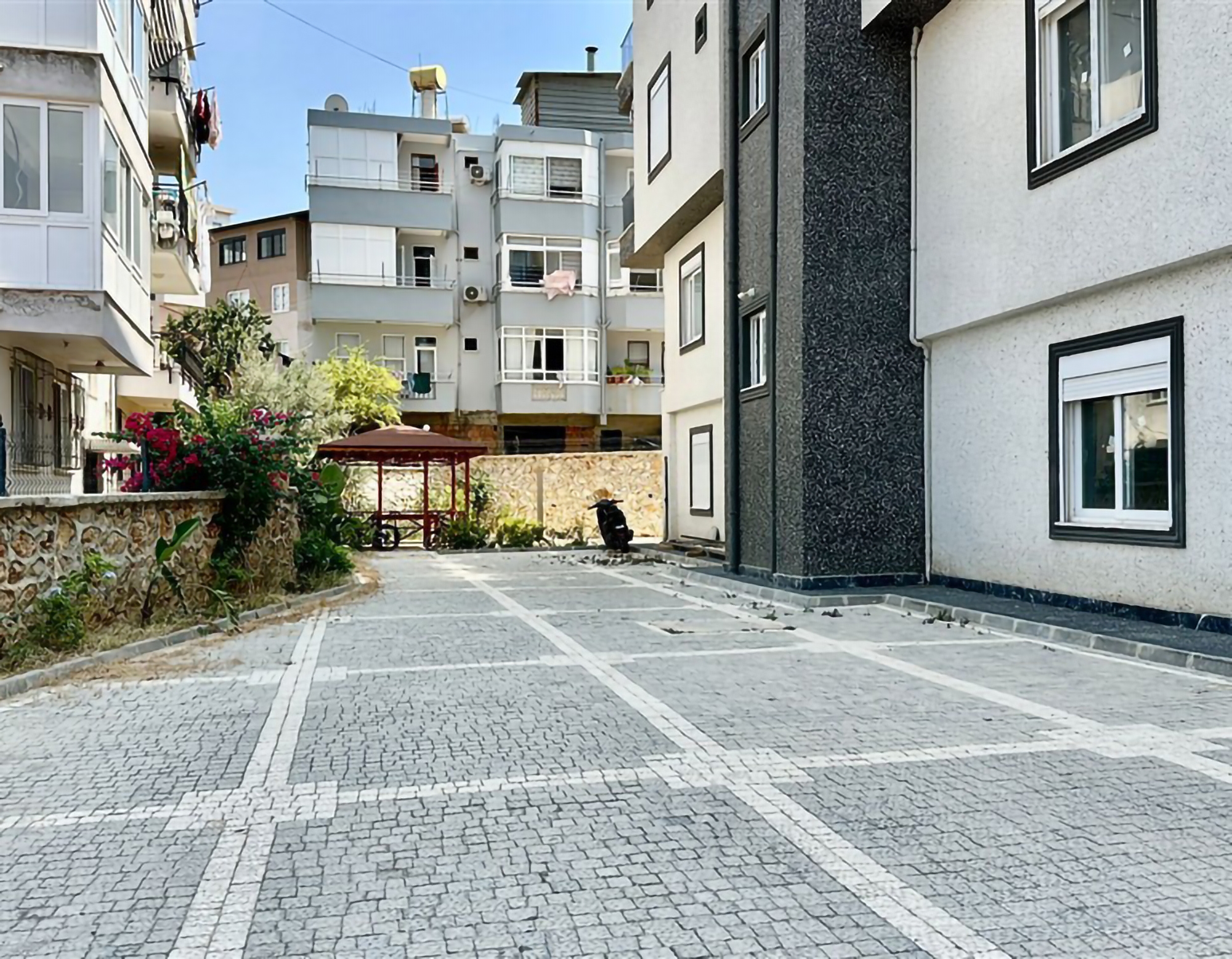 Stilig 1+1 Leilighet med Fjellutsikt i Alanya Oba