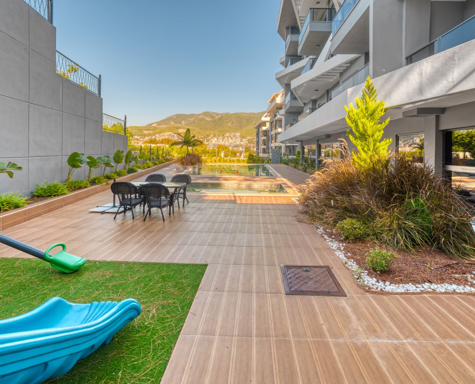 Luksuriøs 1+1 leilighet i Oba, Alanya med fjellutsikt