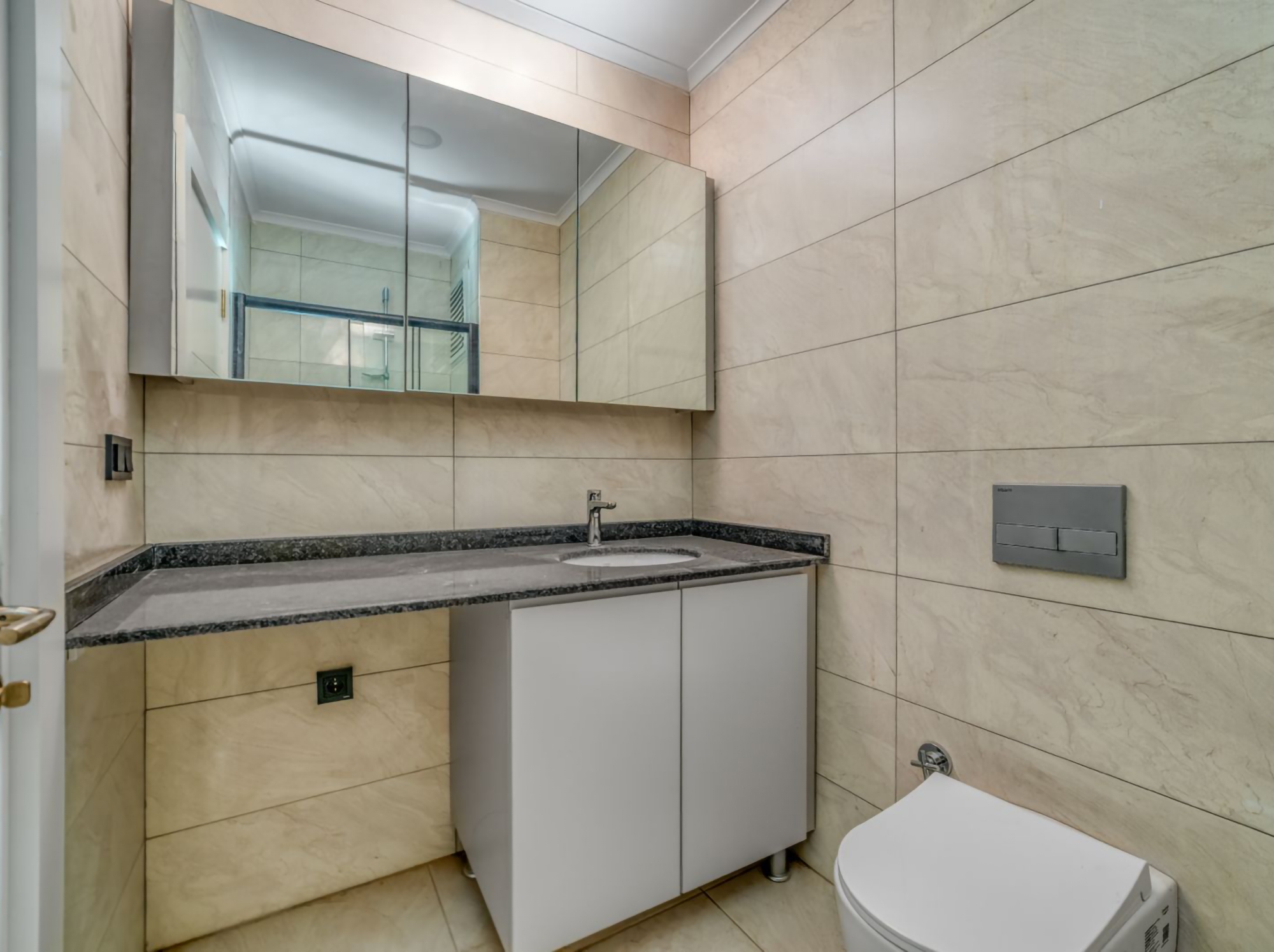 Luksuriøs 1+1 leilighet i Oba, Alanya med fjellutsikt