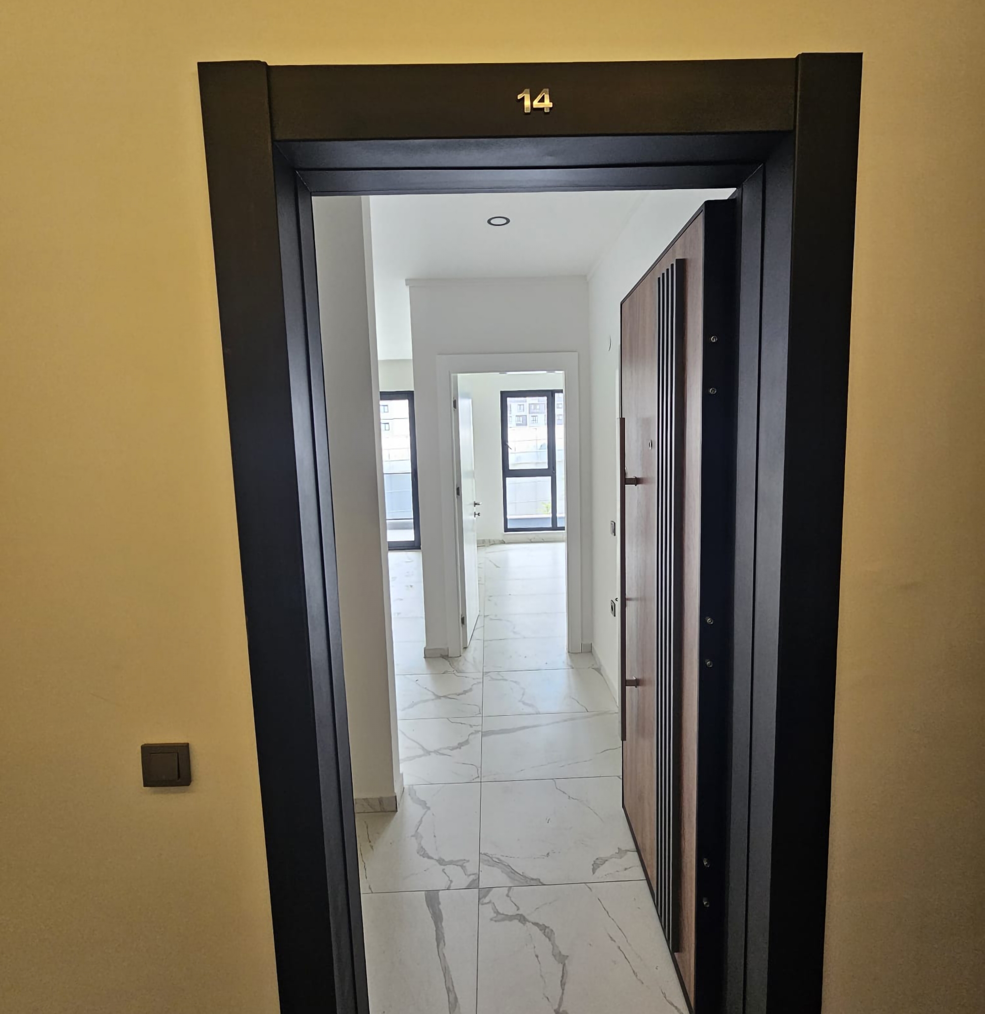 Moderne 1+1 leilighet med fjellutsikt i Avsallar, Alanya